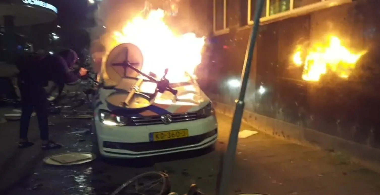 Protest Rotterdam mondt uit in chaos: zeker twee gewonden door politiekogels