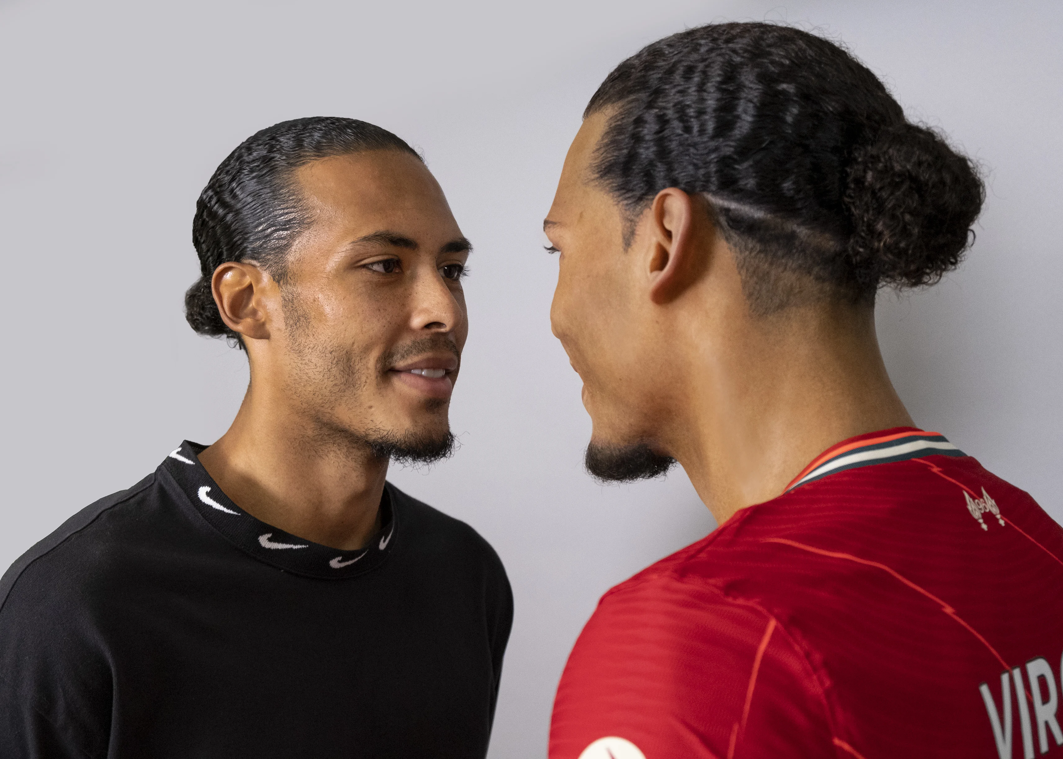 Virgil van Dijk heeft beeld in Madame Tussauds en hij lijkt sprekend