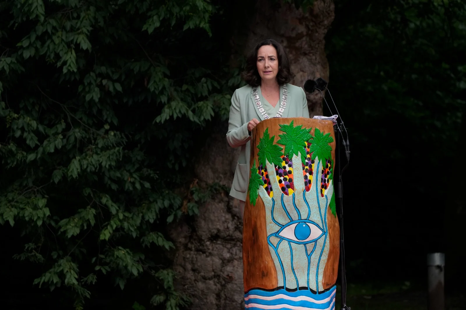 Halsema biedt excuses aan voor rol Amsterdam in slavernijverleden