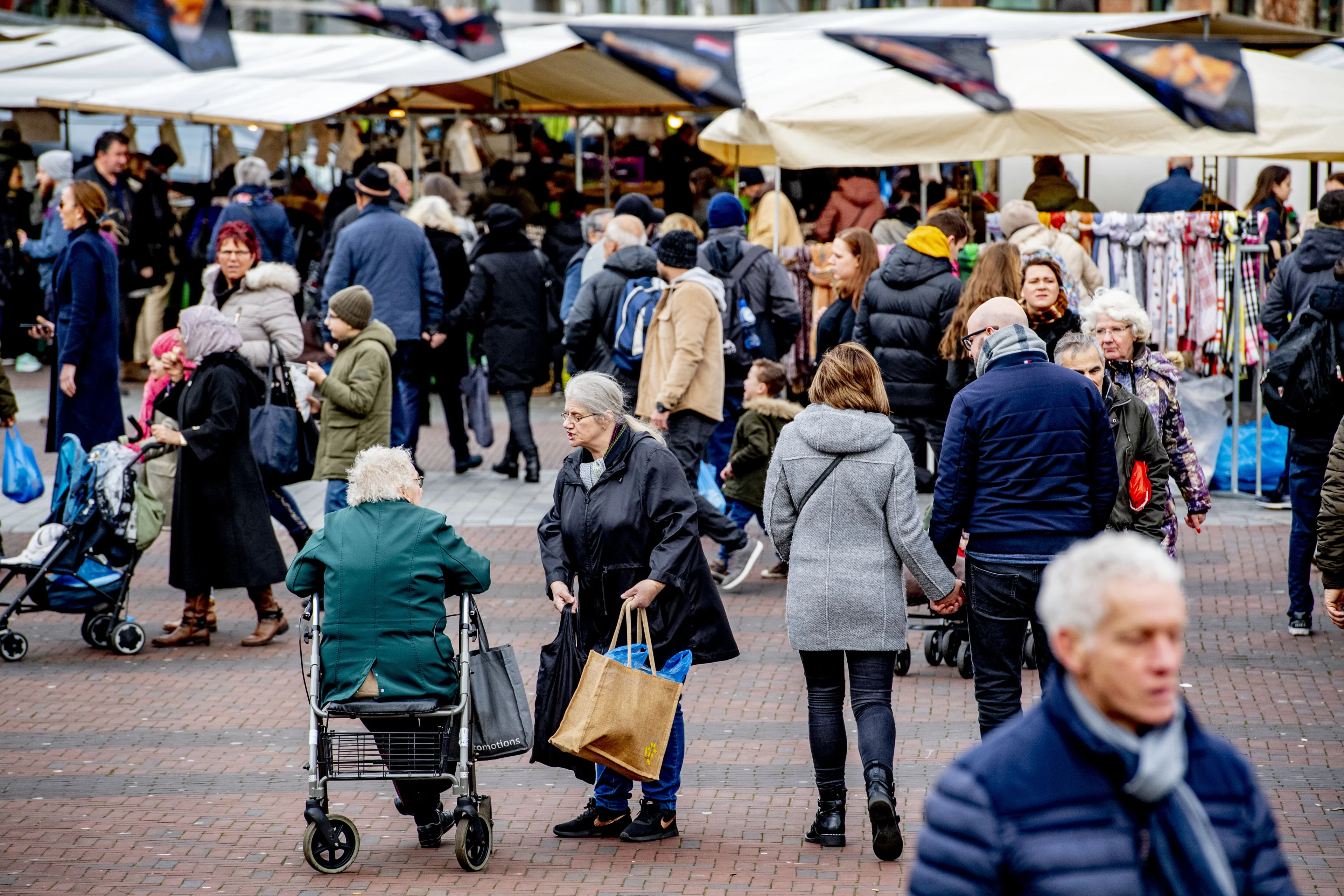 Levensverwachting stijgt naar 86,5 jaar in 2050, vrouwen worden nog steeds het oudst