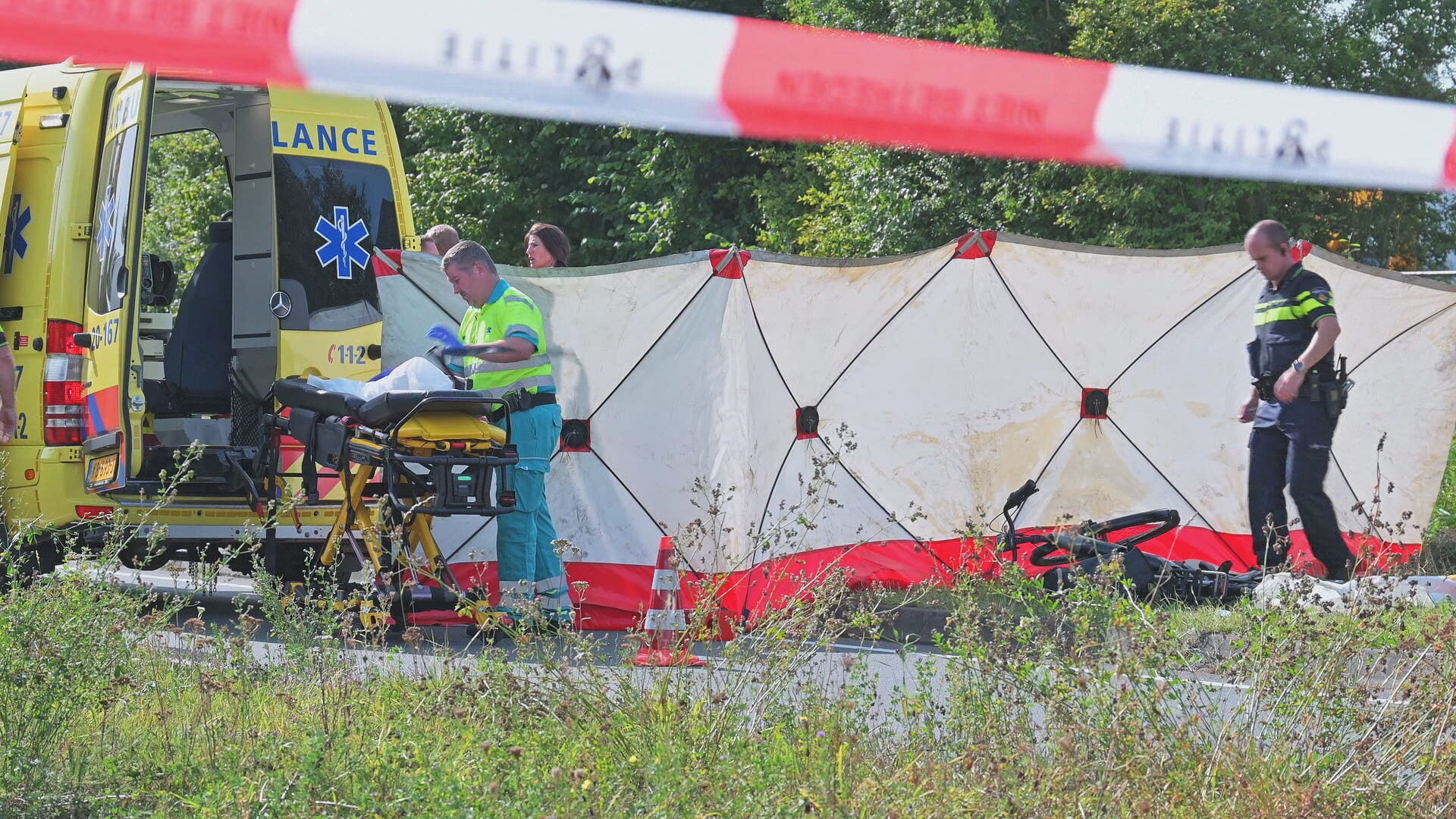 Fietsster overleden na botsing met auto in Breda