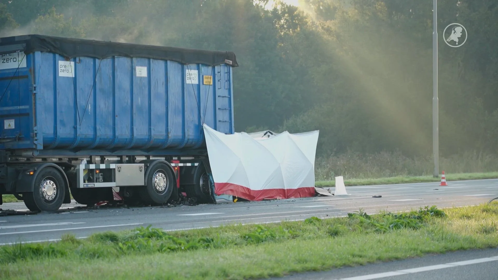Politie onderzoekt dodelijk ongeval met vrachtwagen in Lelystad