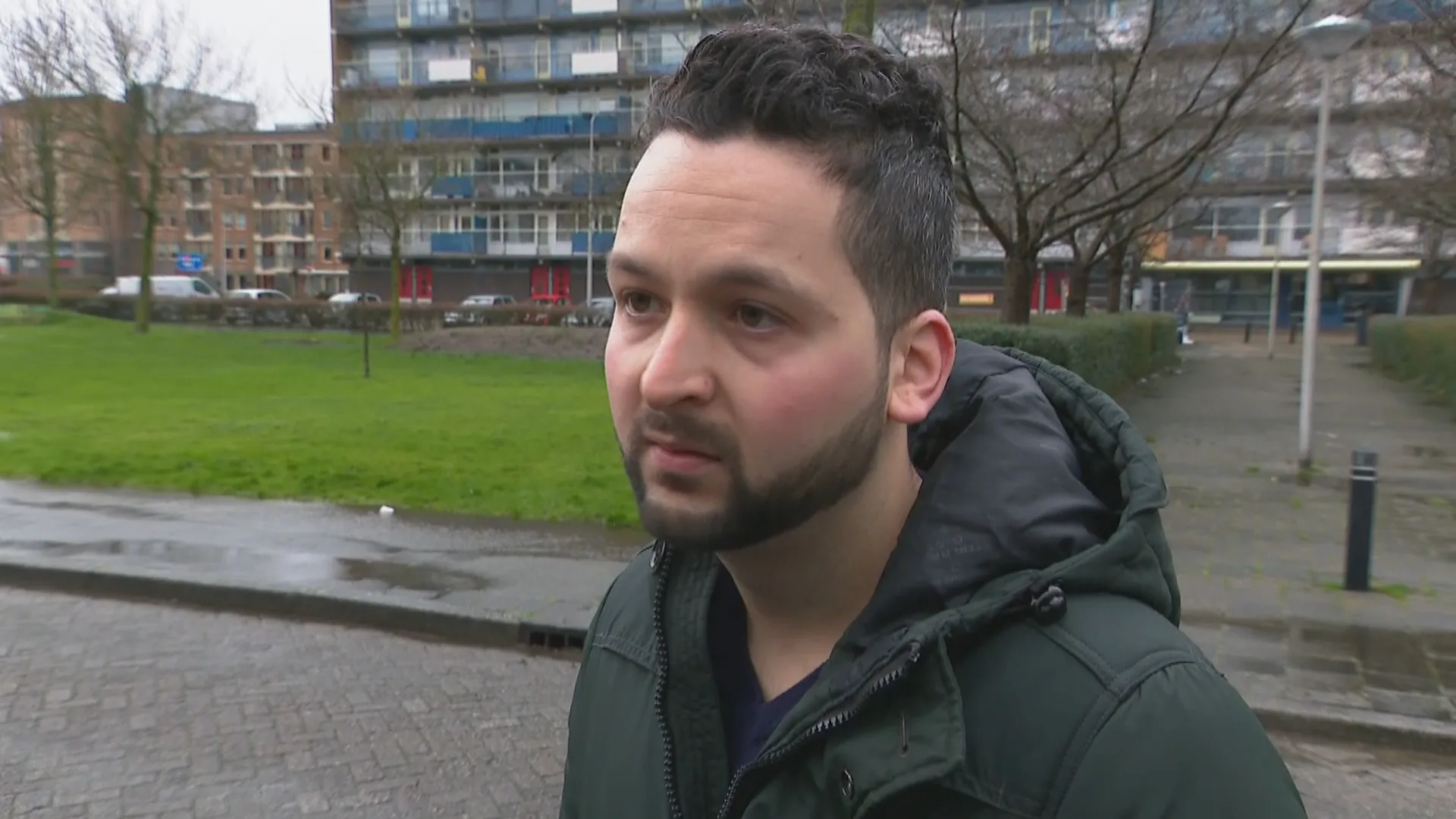 Buurtbewoner Alphen aan den Rijn: 'Man stak eigen moeder neer'