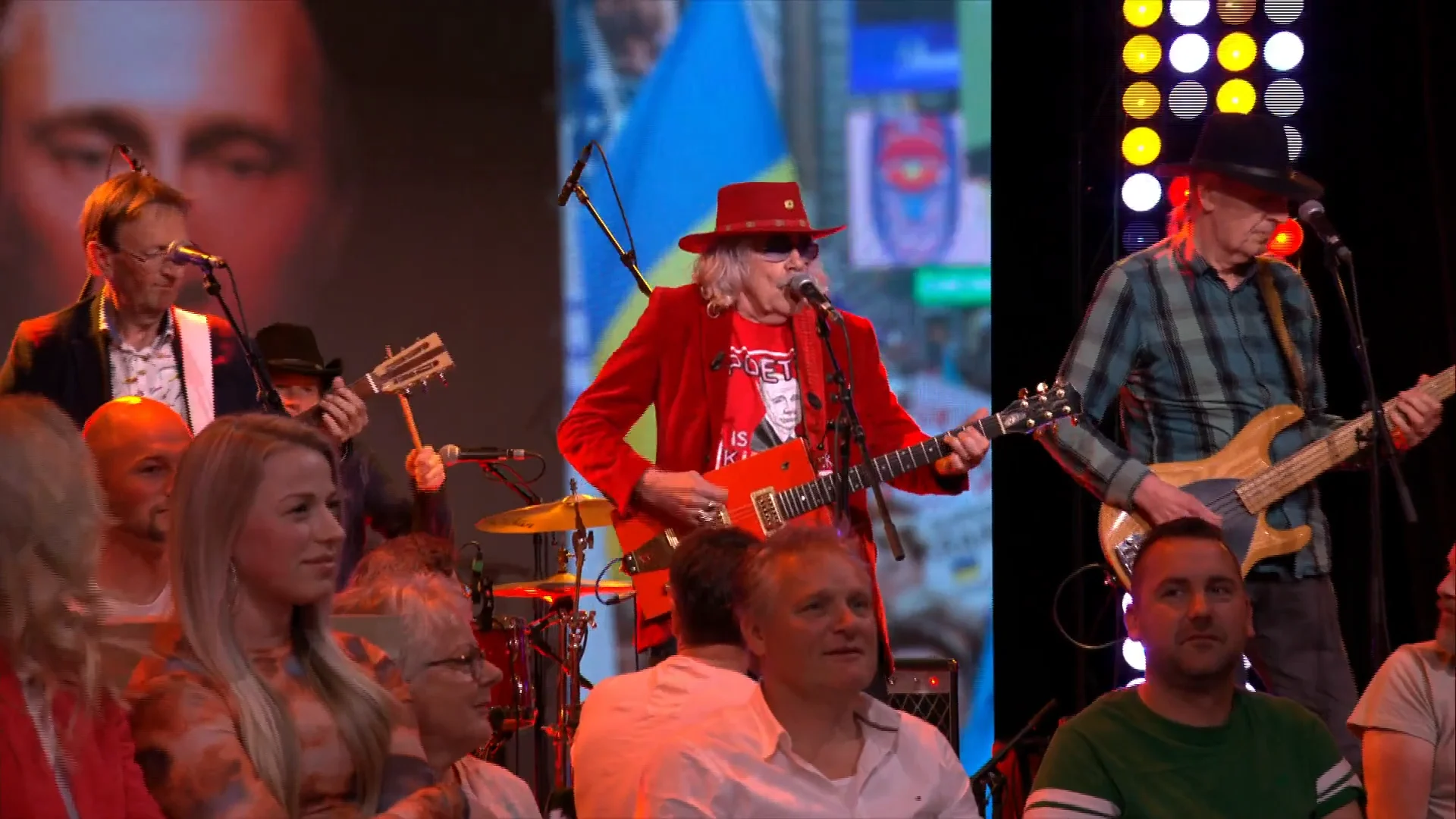 Bennie Jolink laat nieuw nummer horen in VI: 'Poetin is 'n klootzak'