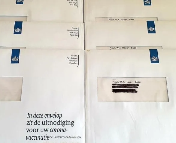 Wia en haar man struikelen over de vaccinatie-uitnodigingen: 'Ik vind dit knap' 
