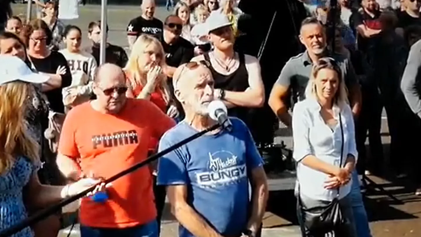 Henk spreekt Baudet aan op homo-uitspraak: 'Dat lachje van hem, dat was niet leuk'