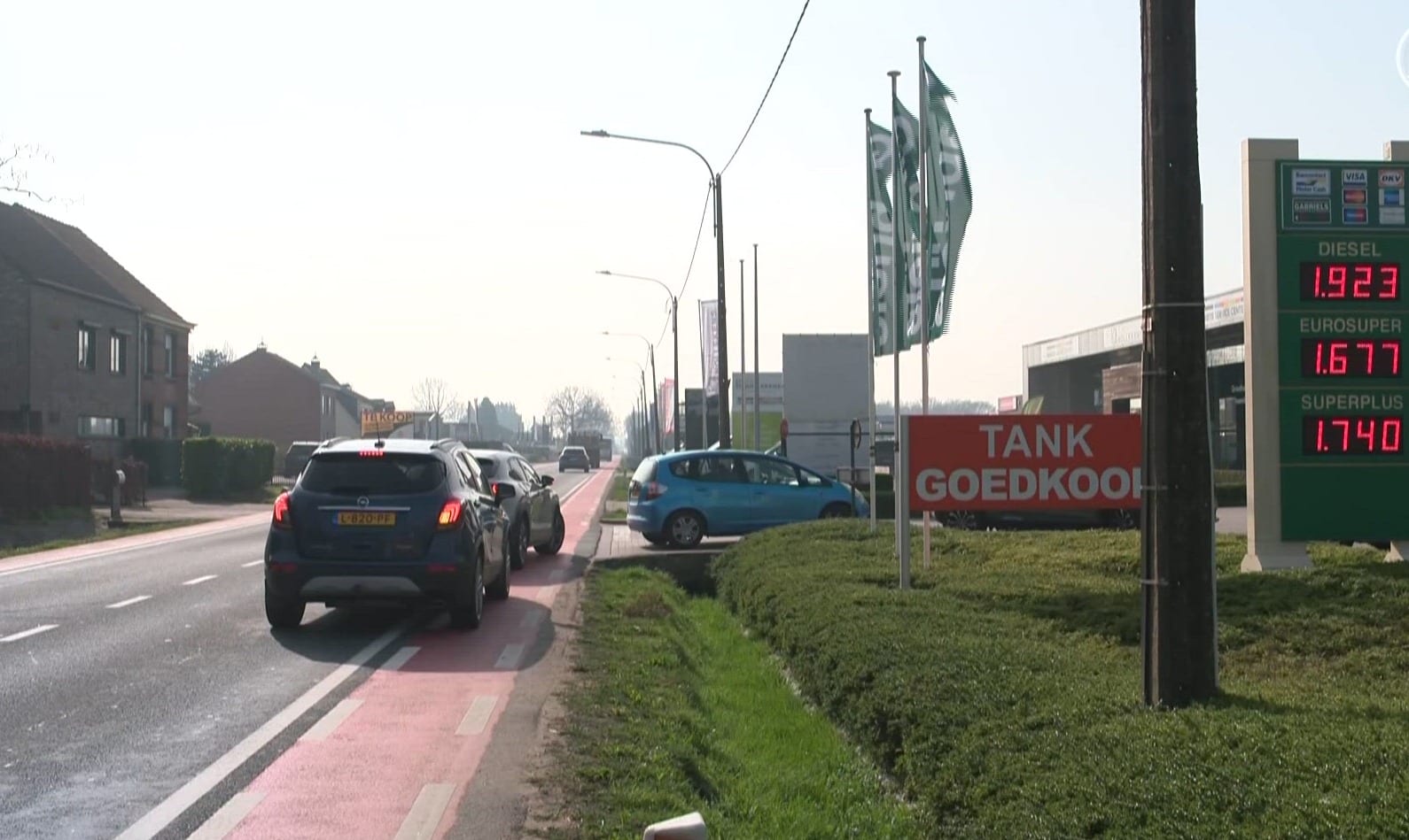 Nederlanders massaal naar België voor goedkopere brandstof: 'Echt de moeite waard'