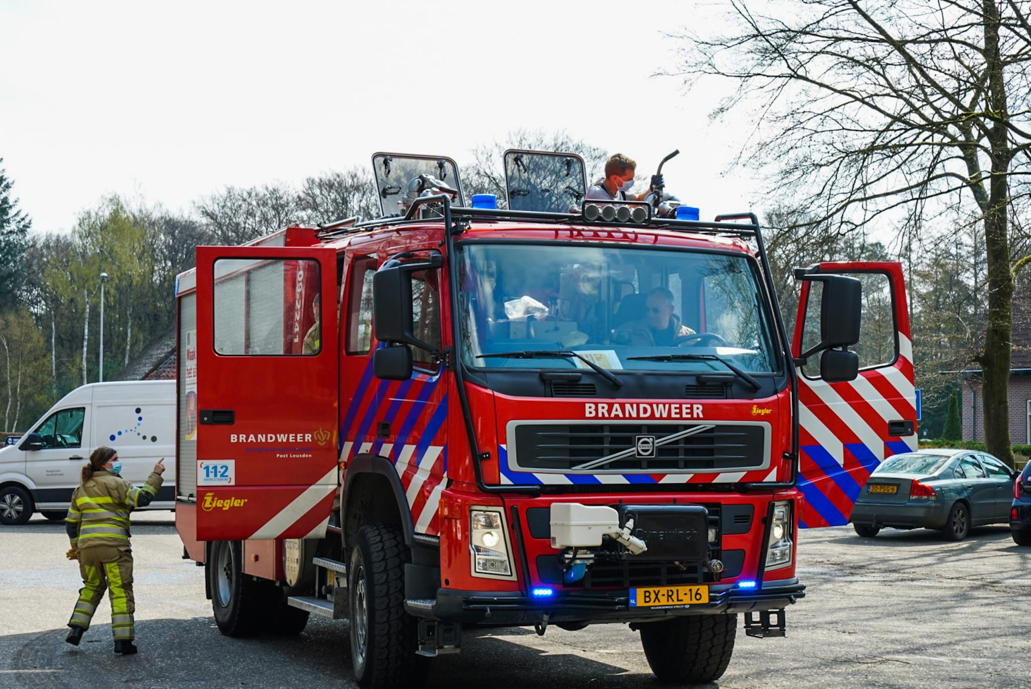 Grote brand legt deel militair oefenterrein op Leusderheide in as