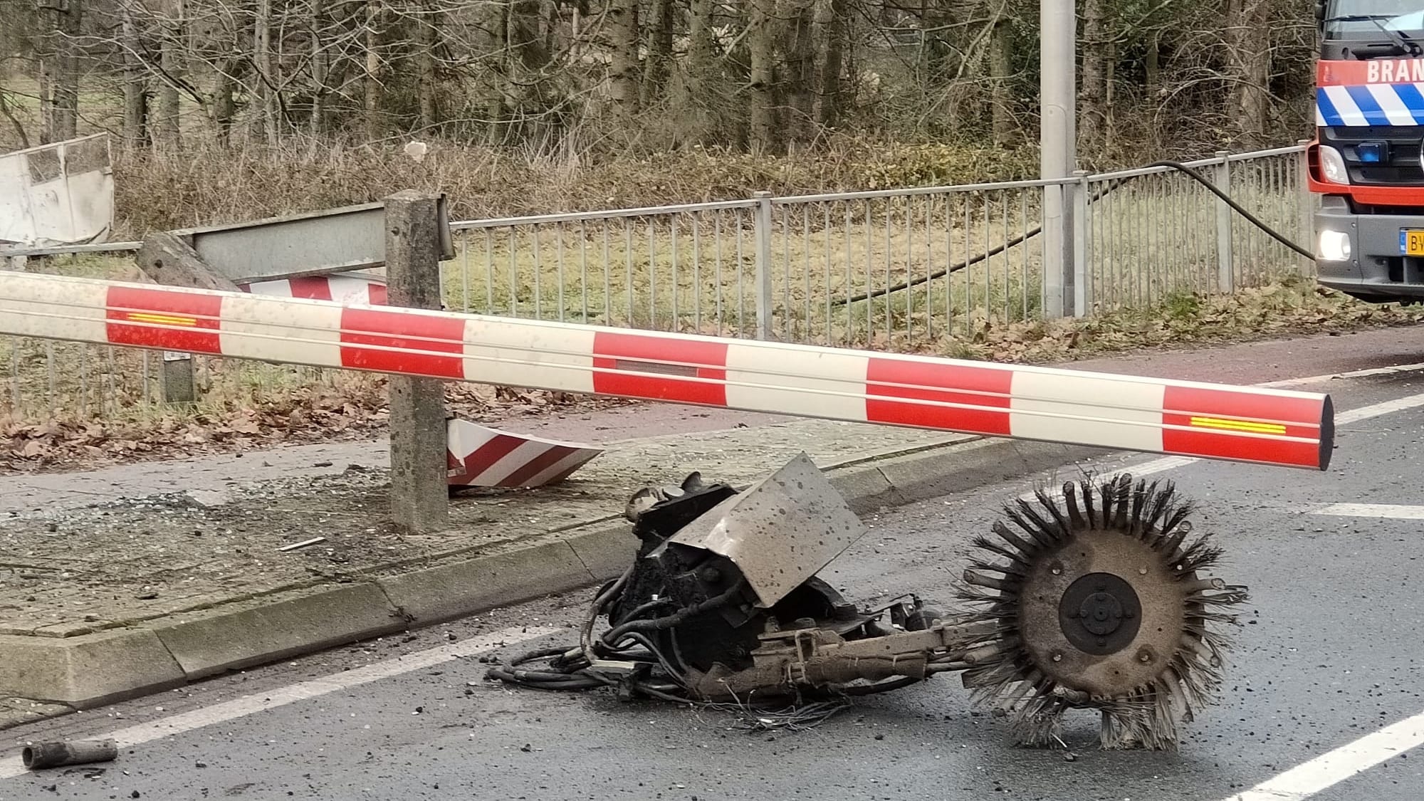 Fatale botsing tussen veegwagen en trein in Tienray was een ongeval