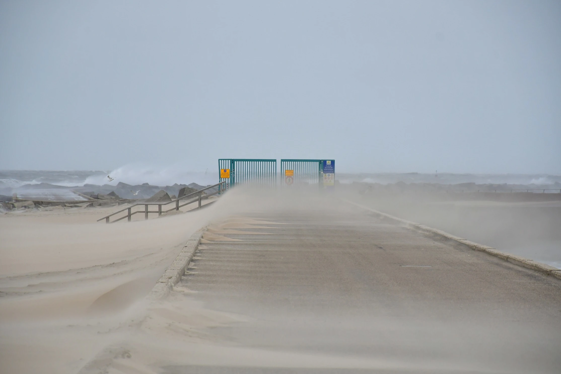 Code geel: vrijdag raast mogelijk de eerste herfststorm over Nederland