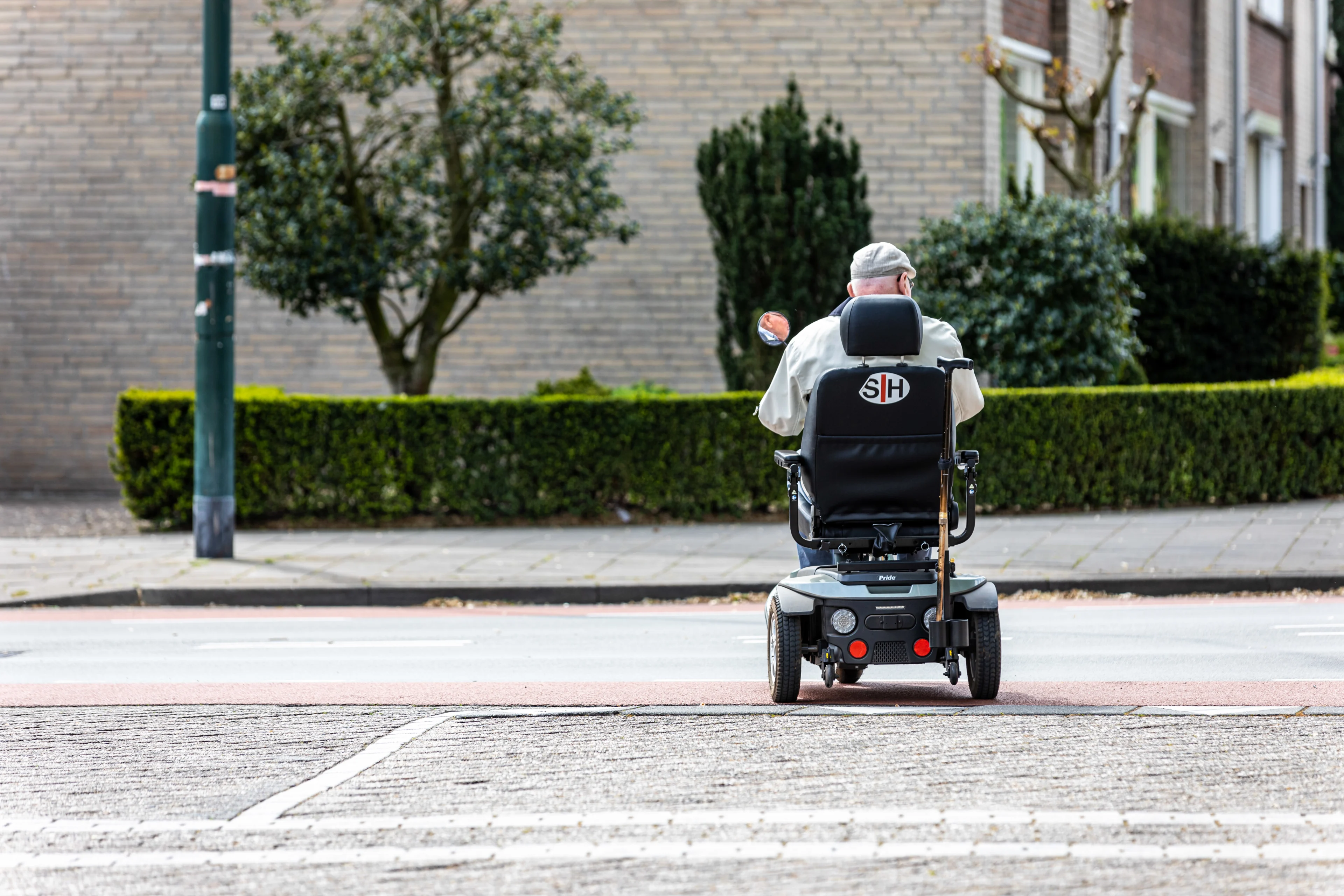 Nederlanders protesteren massaal via #GeenDorHout: 'Ik heb nog een heel leven voor me'