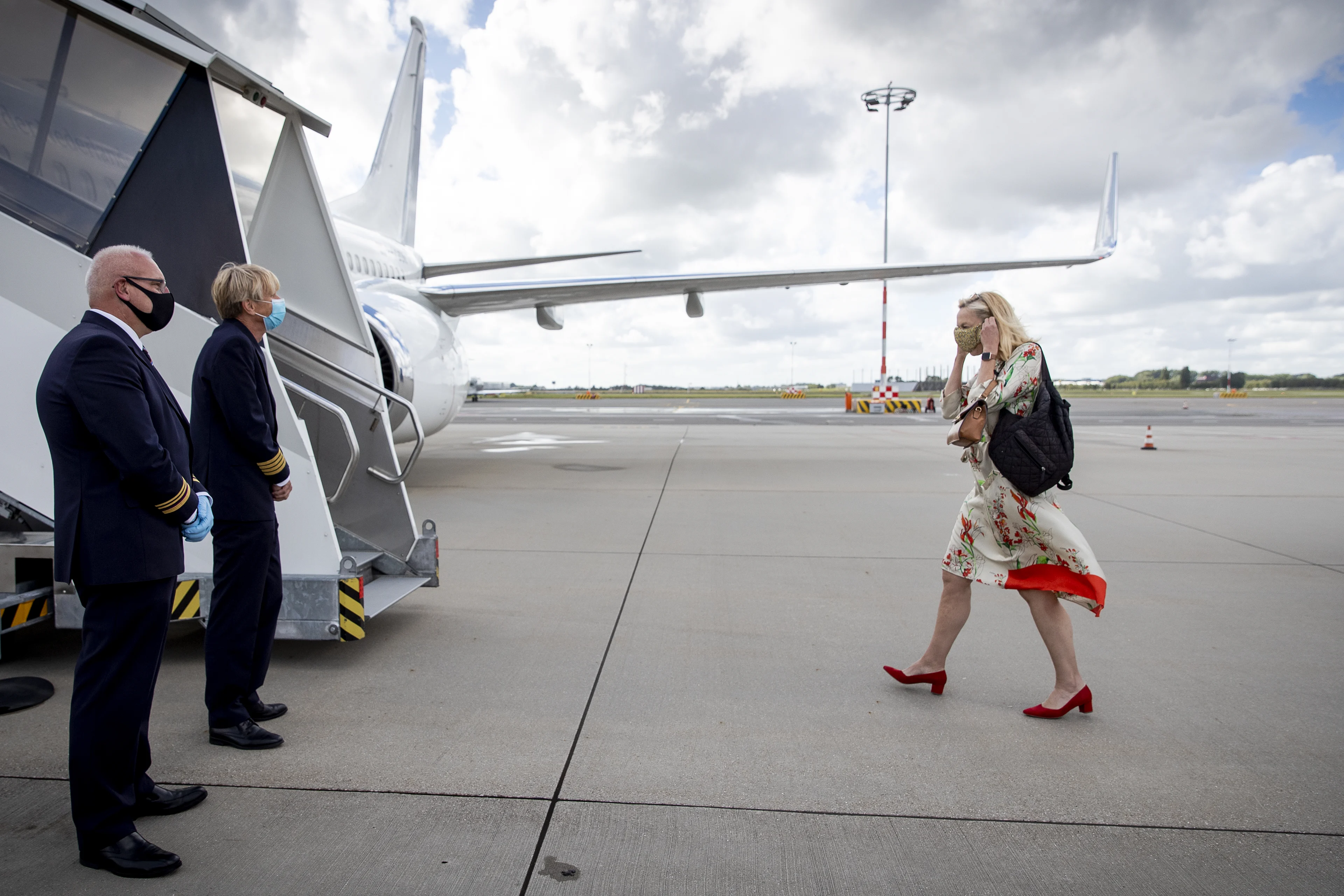 Ondanks felle kritiek pakt Kaag regeringsvliegtuig ook weer terug vanuit Luxemburg