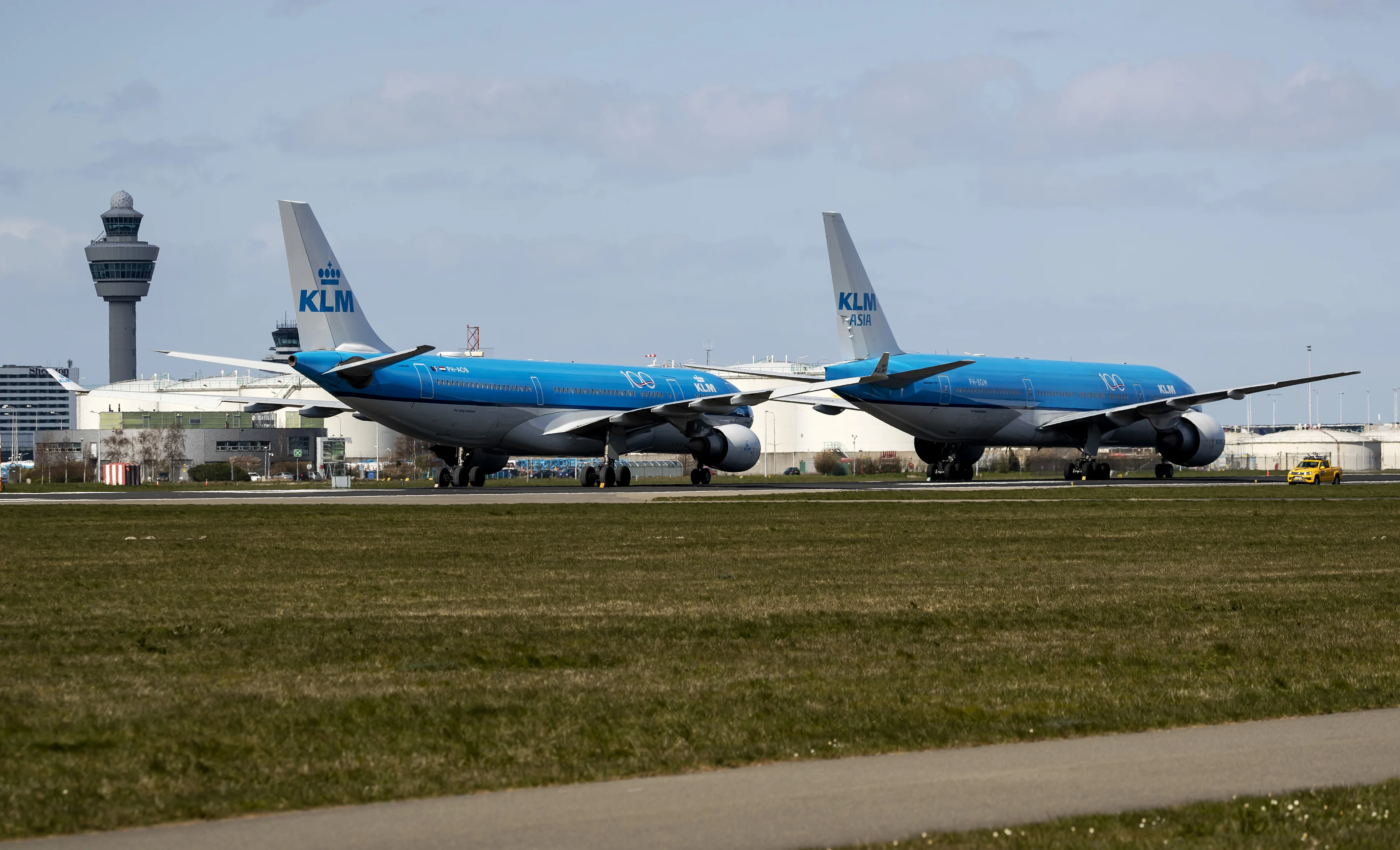 Thuiszittende piloten en stewardessen bieden hulp tijdens coronacrisis