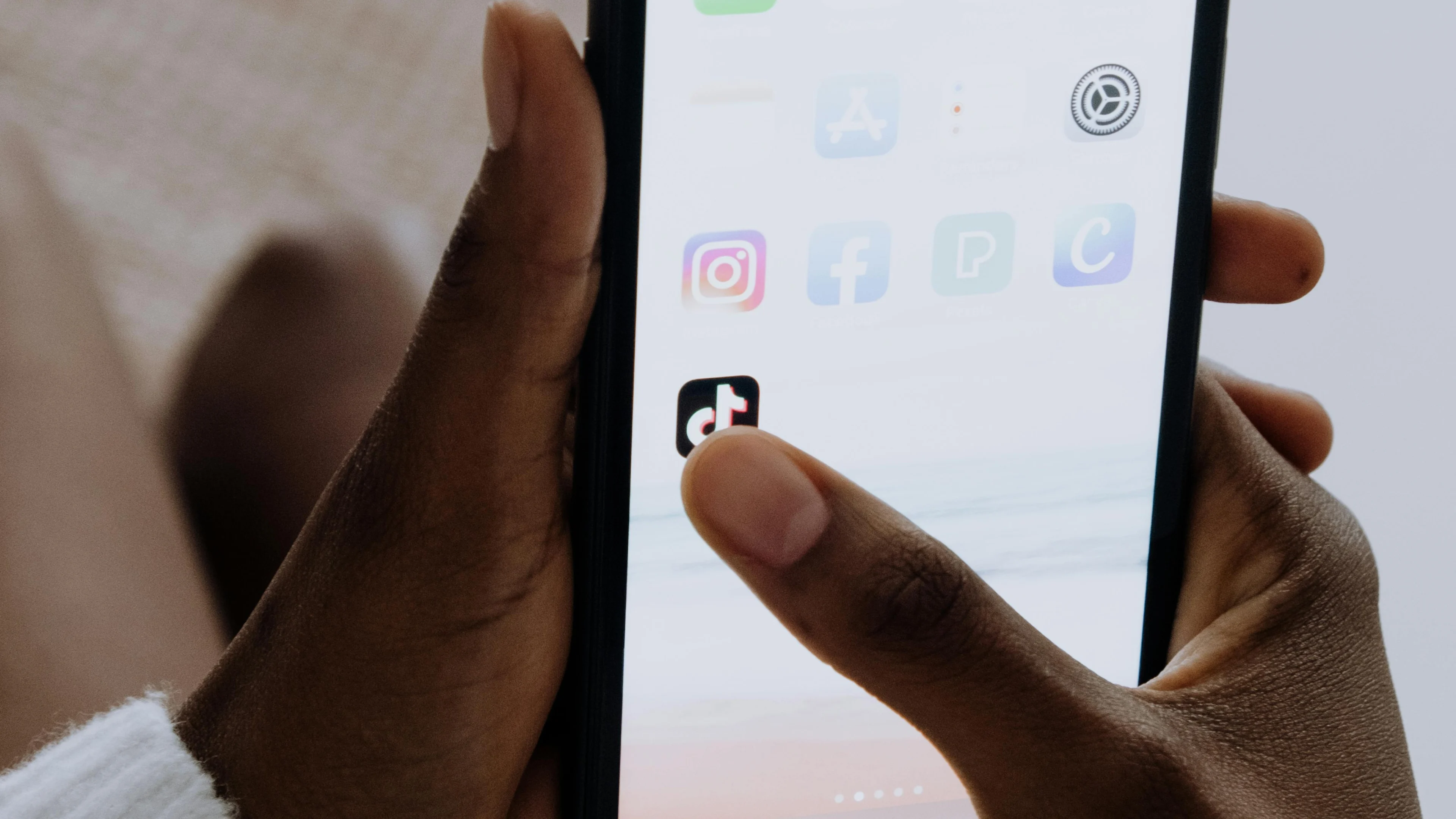 TikTok, AliExpress, Temu: welke apps staan op de zwarte lijst van de overheid?