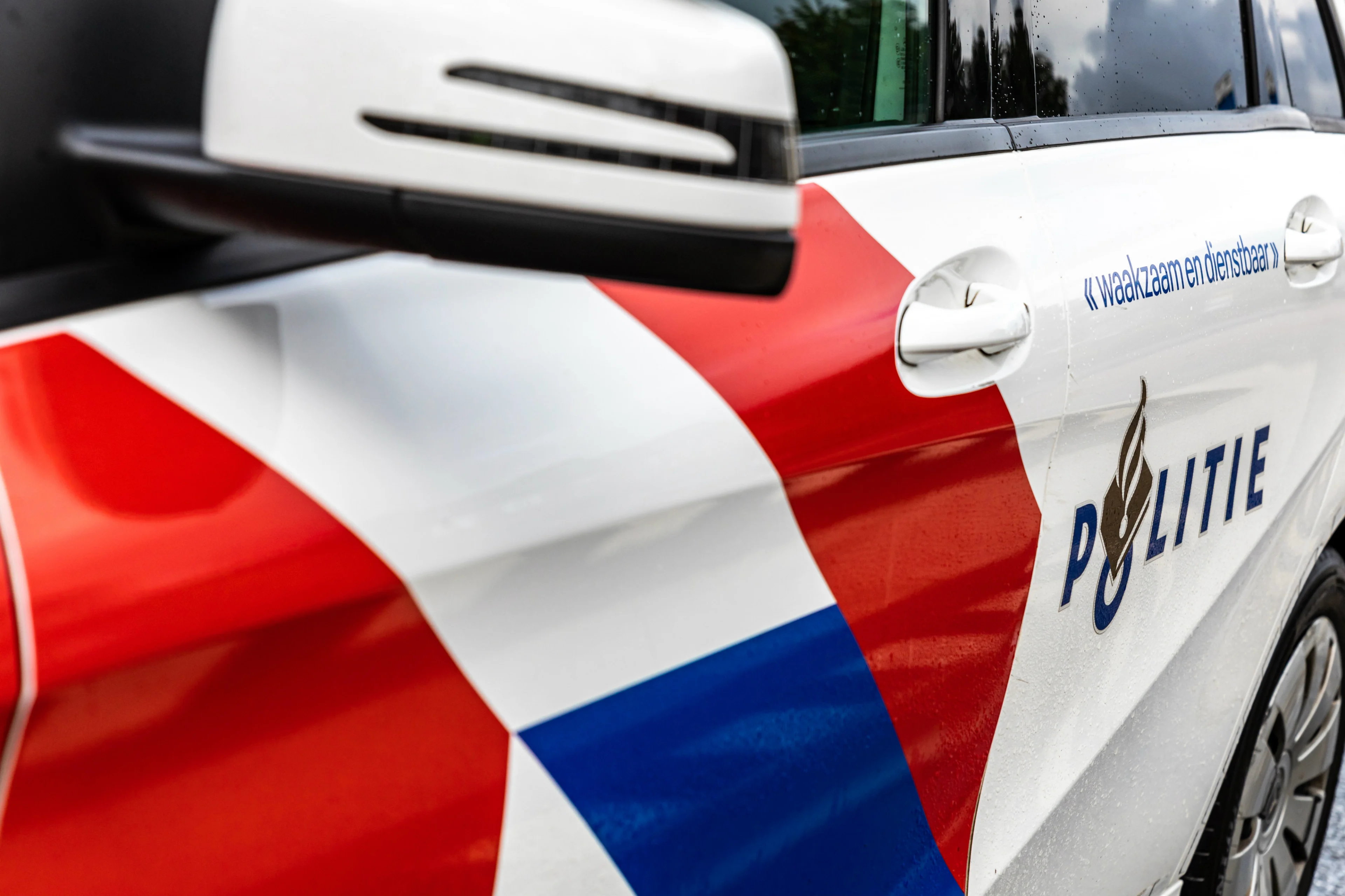 Automobilist mogelijk beschoten met luchtdrukpistool in Ede