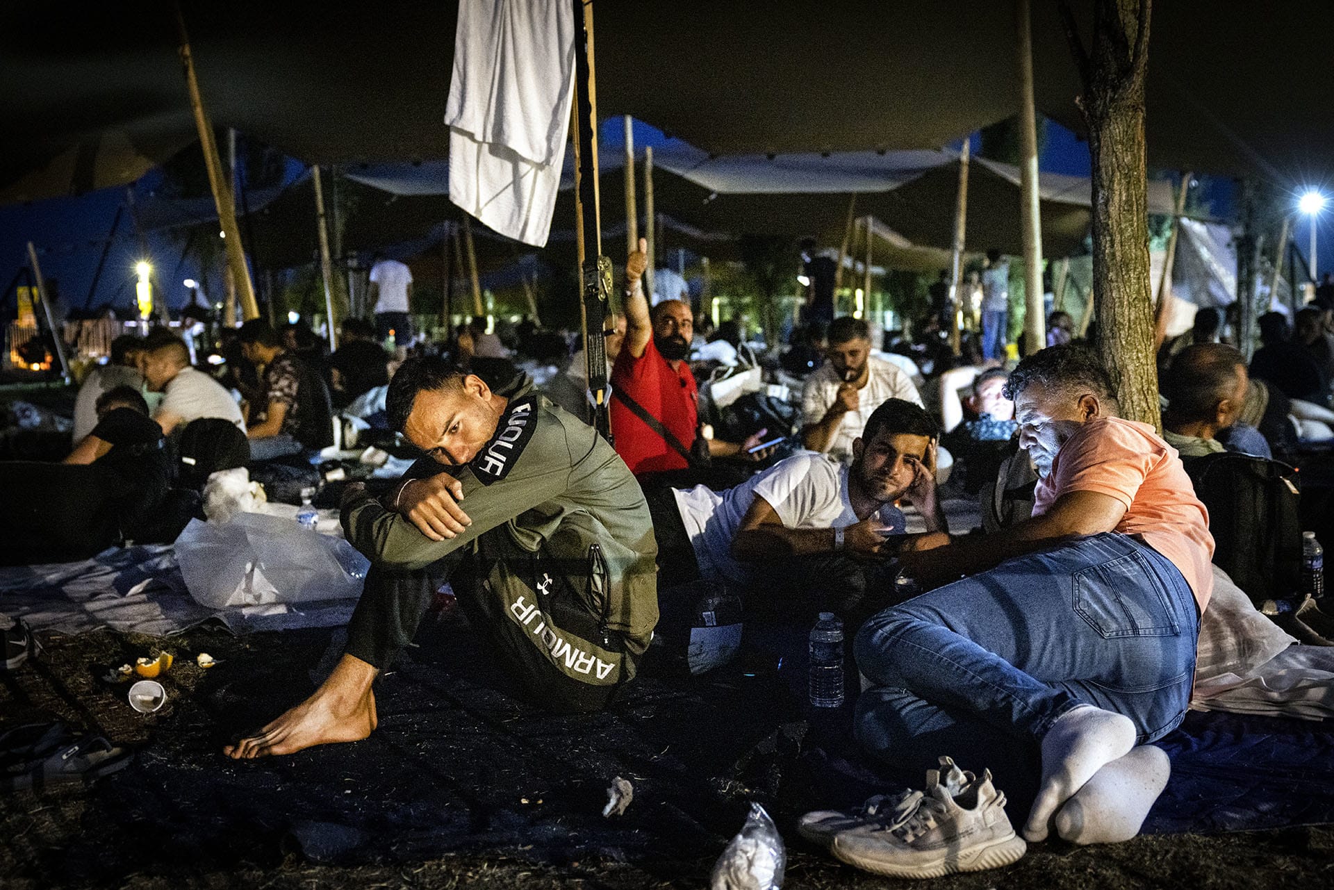 Opnieuw moeten naar verwachting 150 asielzoekers buiten slapen bij Ter Apel