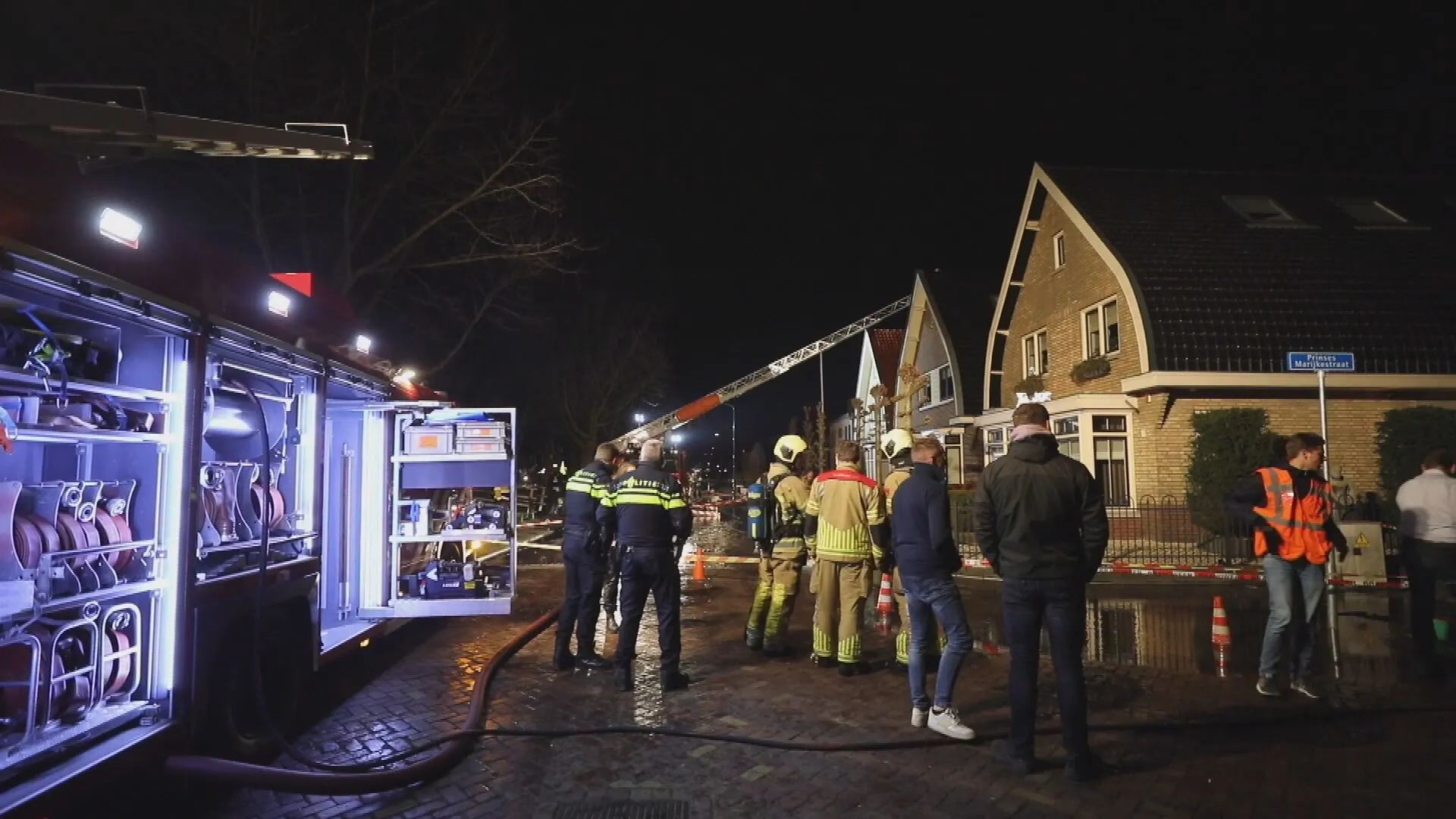 Kerstdiner eindigt in ramp: veel schade na gasexplosie bij woning Bunschoten-Spakenburg