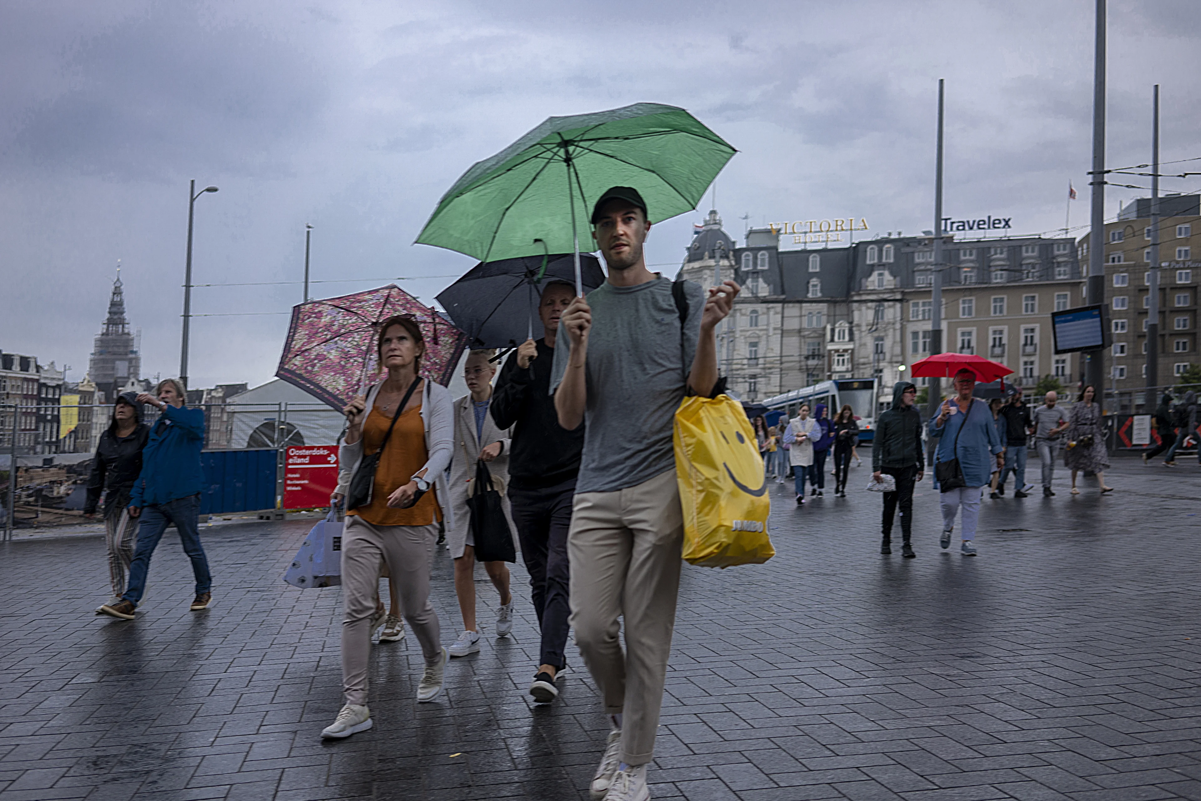 Na de zonovergoten dag van gisteren vandaag weer vaker regen en wisselende temperaturen