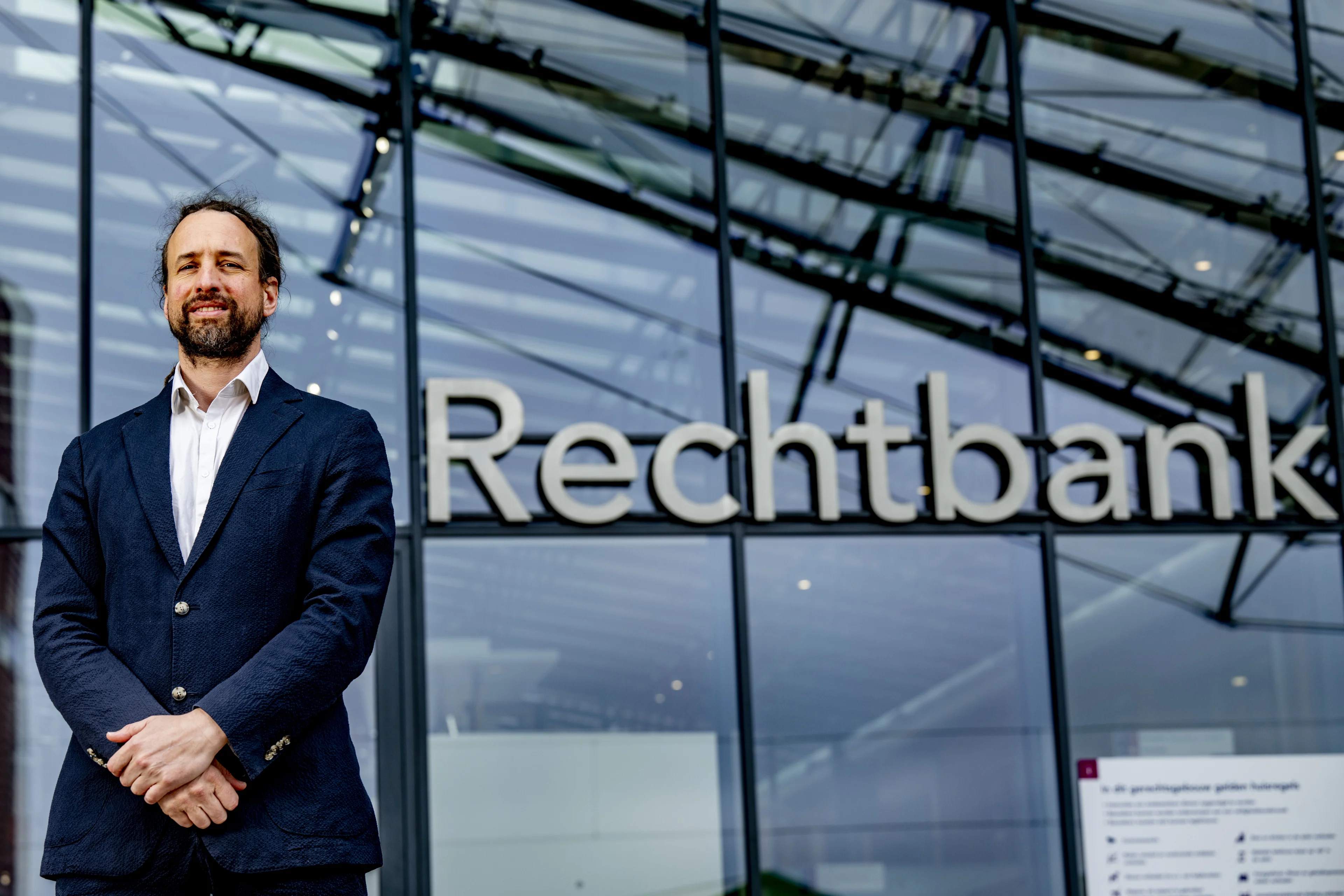 Rechtszaak tegen Willem Engel start vandaag na massa-aangifte