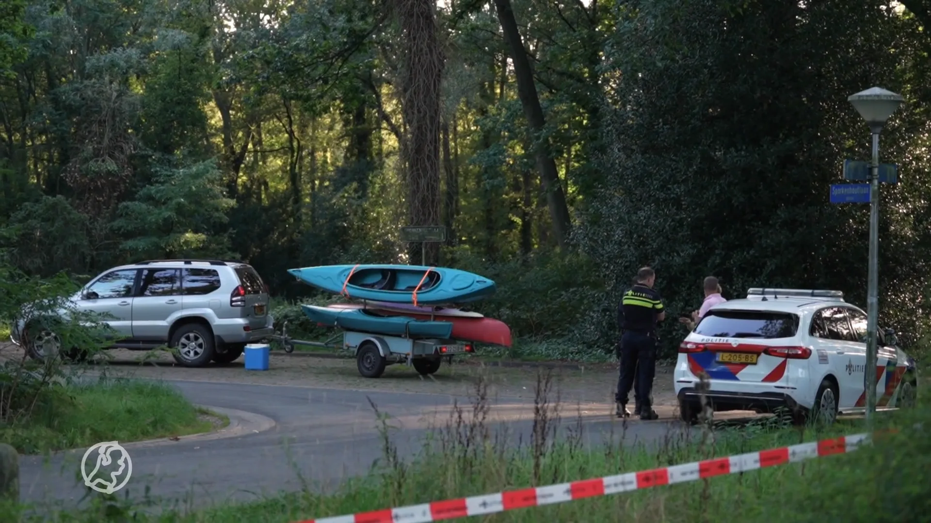 Auto wordt gestolen met kinderen op de achterbank