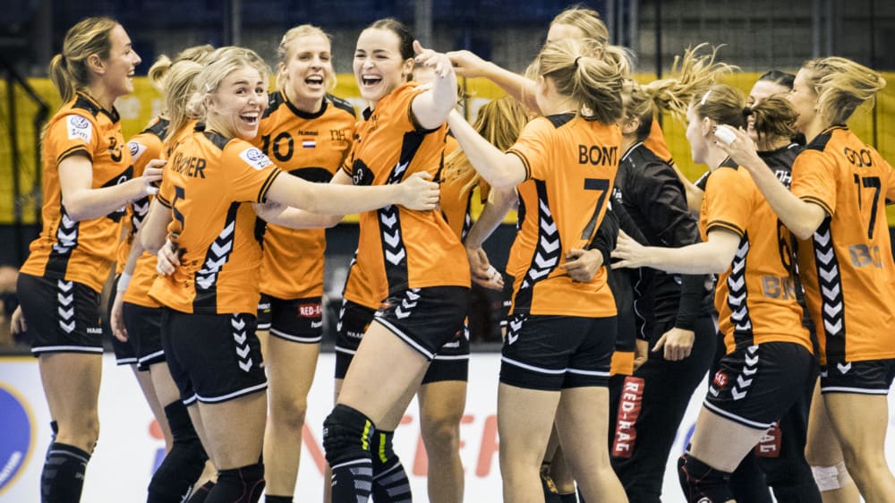 OM eist 180 uur taakstraf voor plaatsen naaktvideo's handbaldames