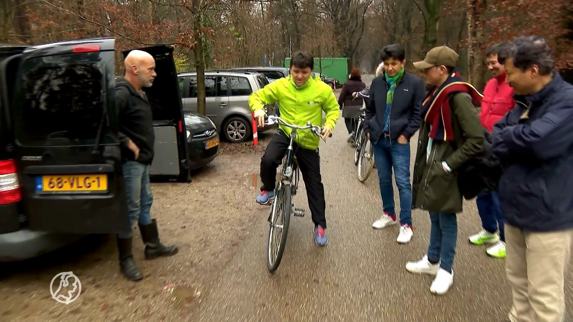 Weldoener Peter regelt en repareert honderden fietsen voor bewoners opvang Heumensoord