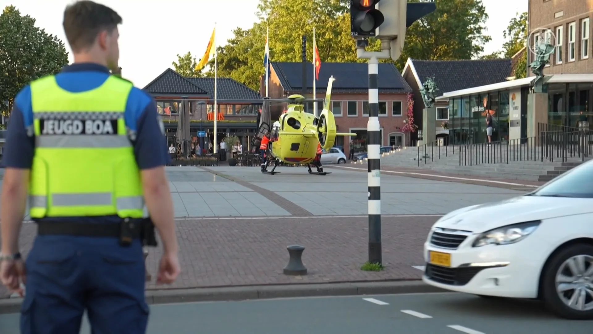 Politie deelt identiteit verdachten neersteken leerkracht, één uit ziekenhuis gevlucht