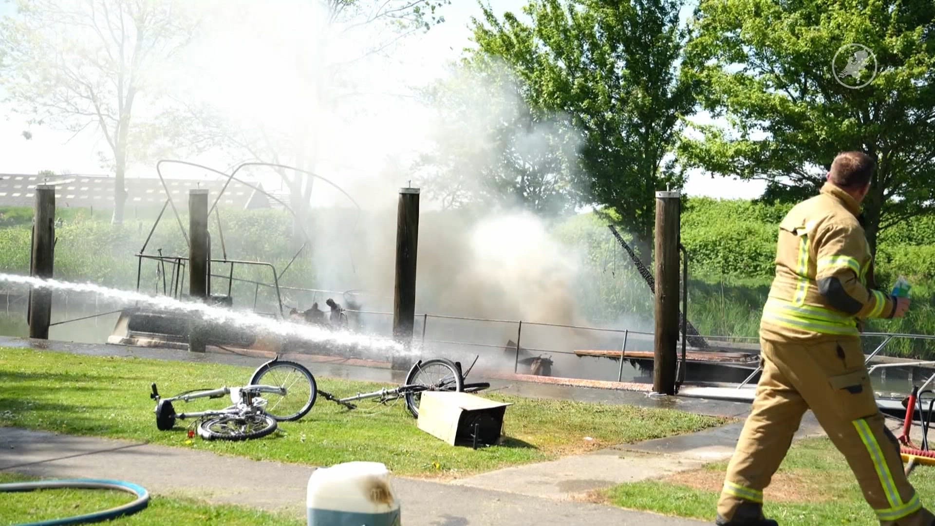 'Twee kinderen gewond' bij explosie op plezierjacht in Goudswaard