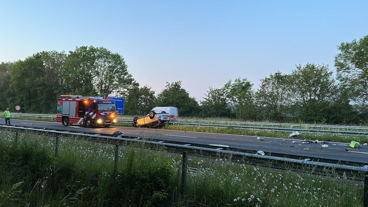Drie mensen gewond bij ernstig ongeluk op A79, snelweg weer open