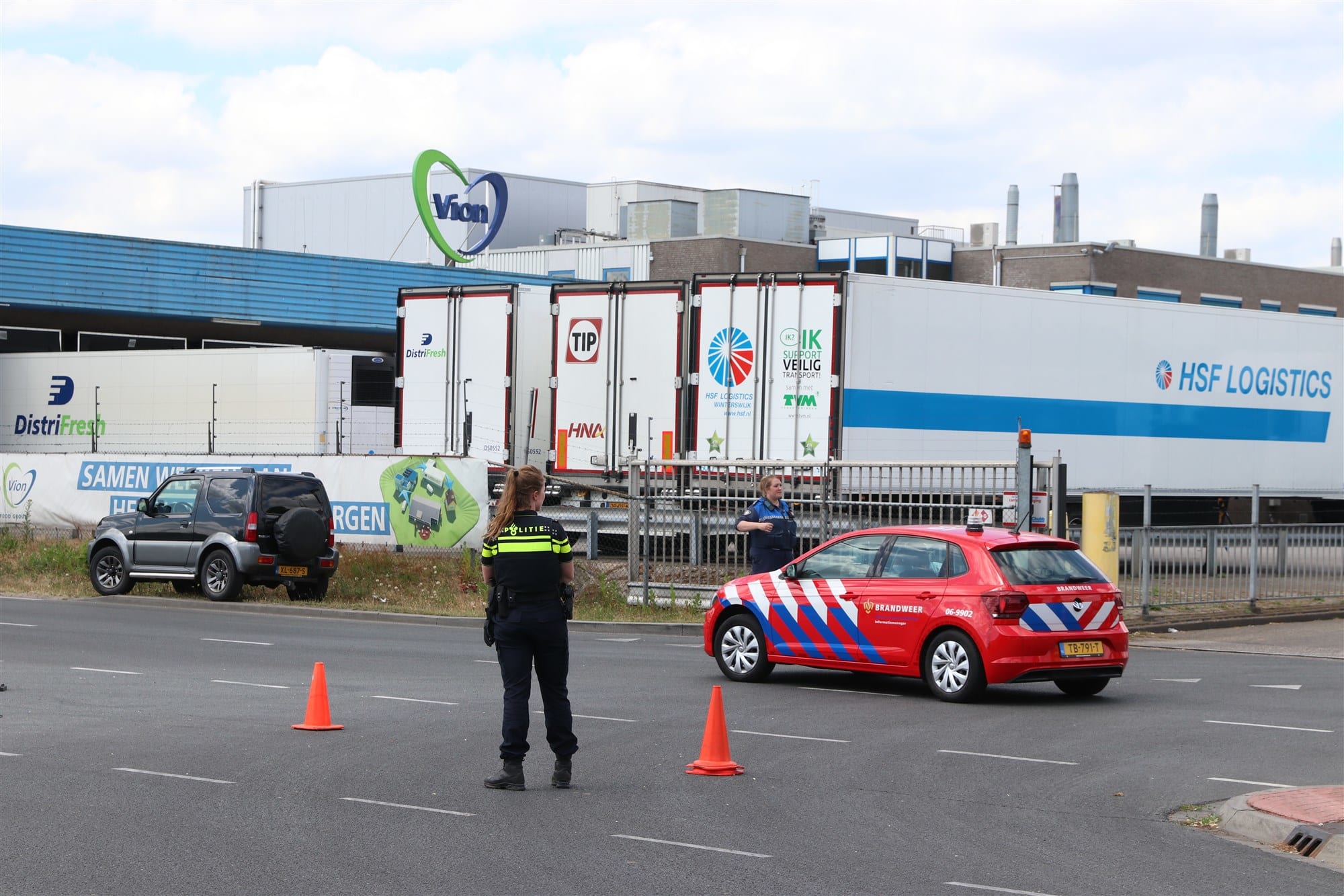 Politie sluit terrein slachthuis Vion in Apeldoorn af wegens schending coronarichtlijnen
