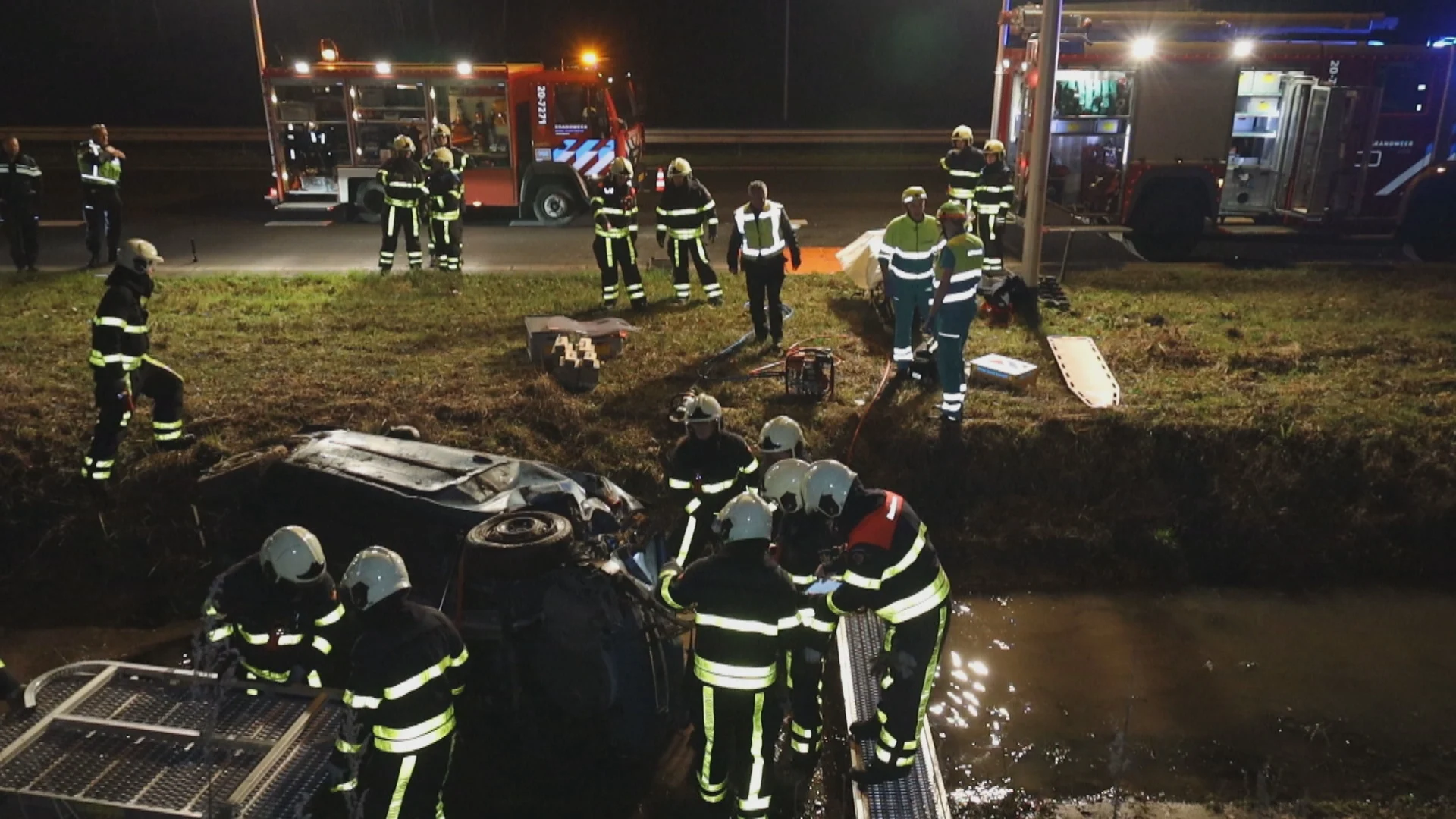 Automobilist met spoed afgevoerd nadat voertuig over de kop slaat bij Kaatsheuvel