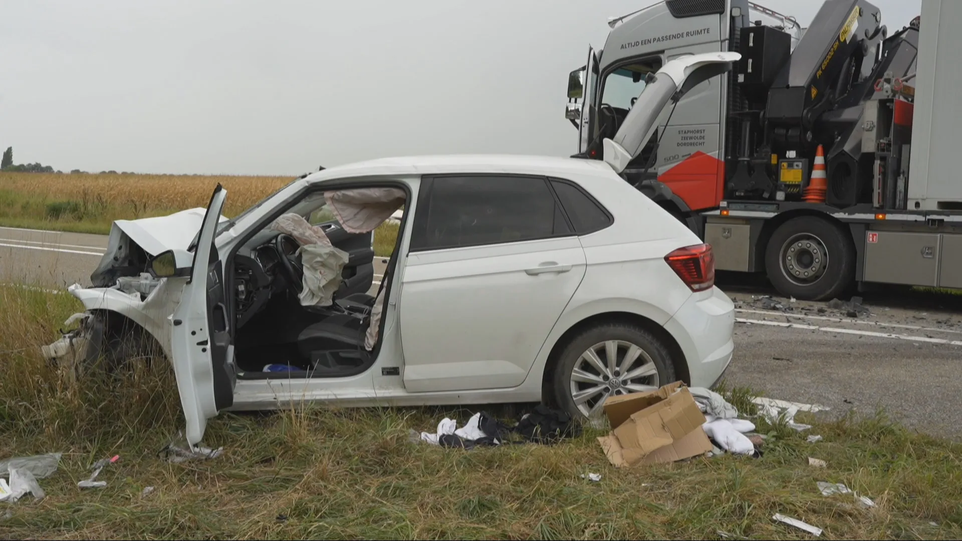 Vrouw (28) ernstig gewond na ongeluk met vrachtwagen bij Meeuwen