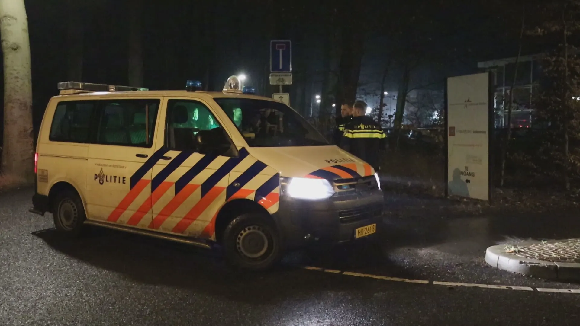 Politie beëindigt groot illegaal feest bij Openluchtmuseum Arnhem