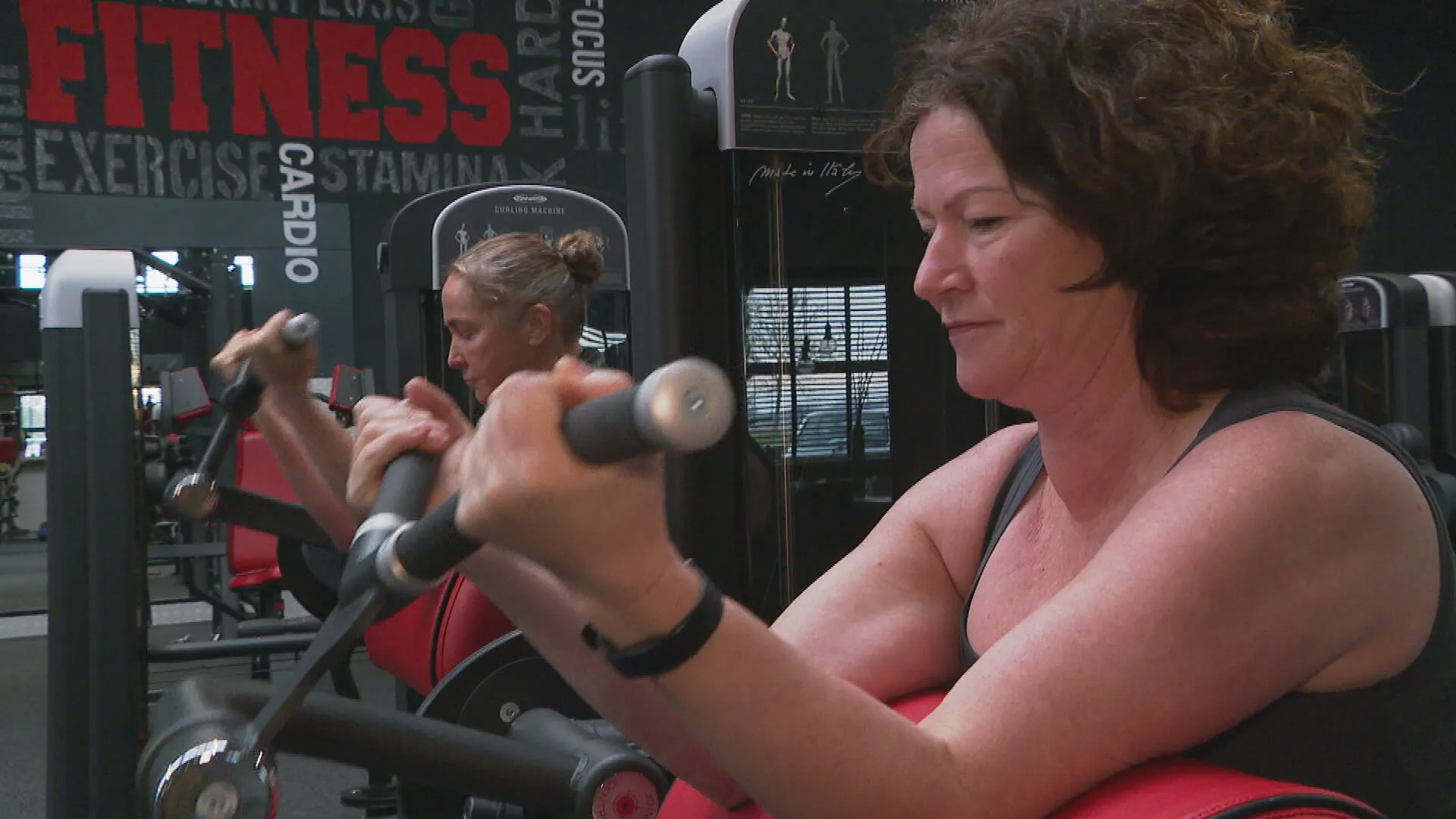 Zorgmedewerkers leven zich helemaal uit in speciaal geopende sportschool