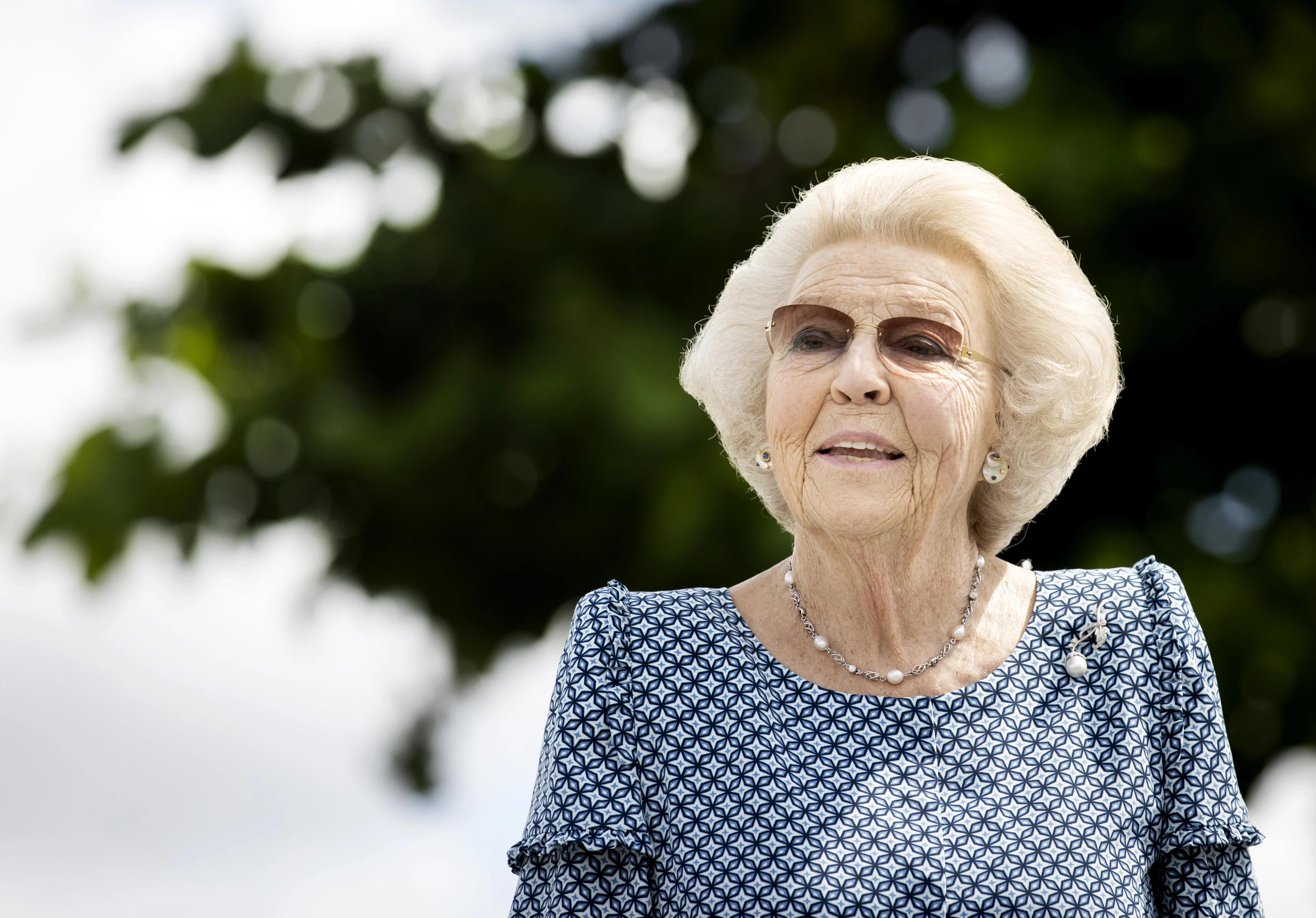 Goed nieuws: prinses Beatrix hersteld van coronabesmetting