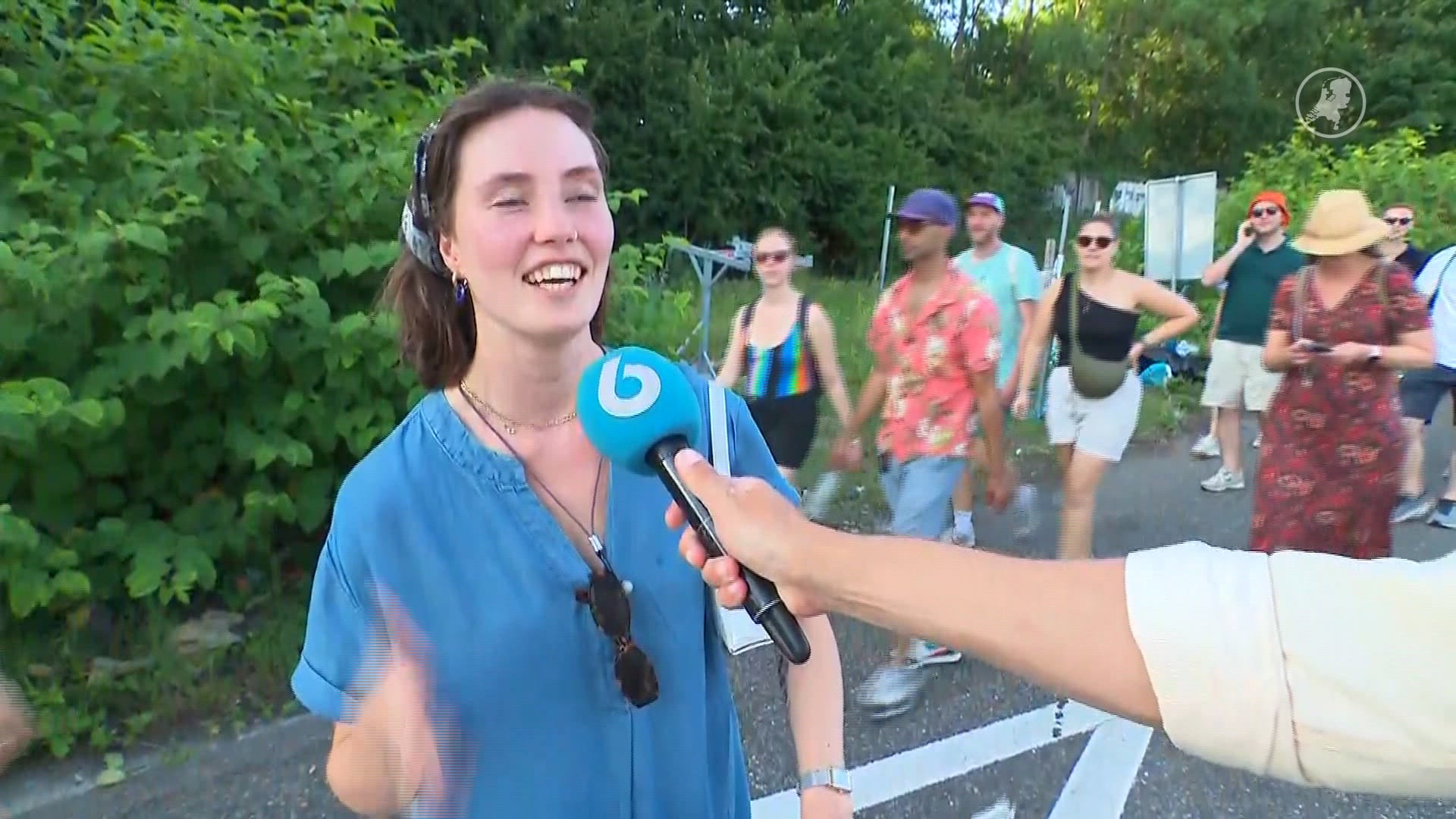 Veel teleurgestelde mensen bij Festival op de Ring: 'Met honderd man op een kluitje'
