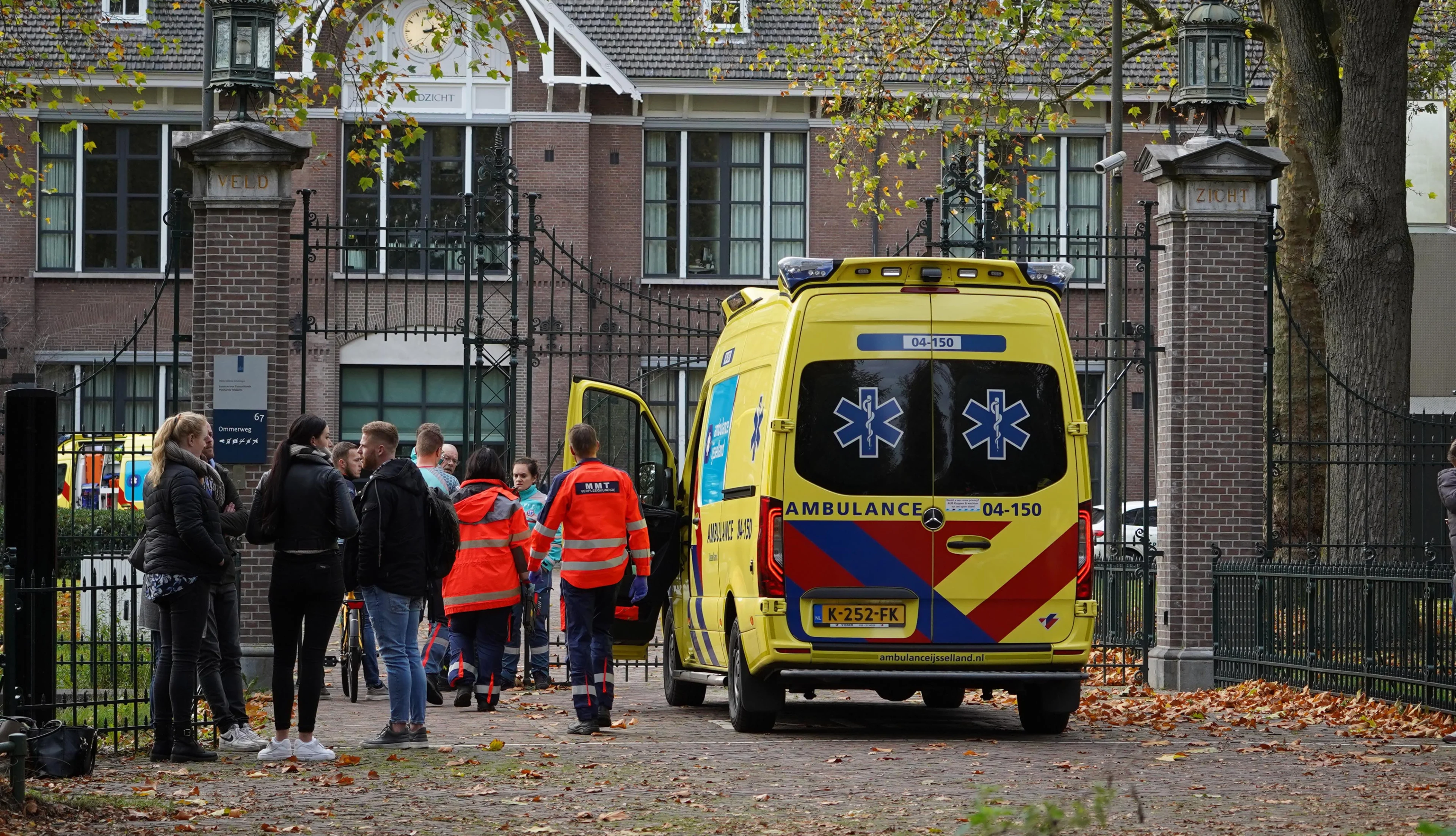 Patiënt tbs-kliniek Balkbrug steekt medewerker dood, en daarna zichzelf