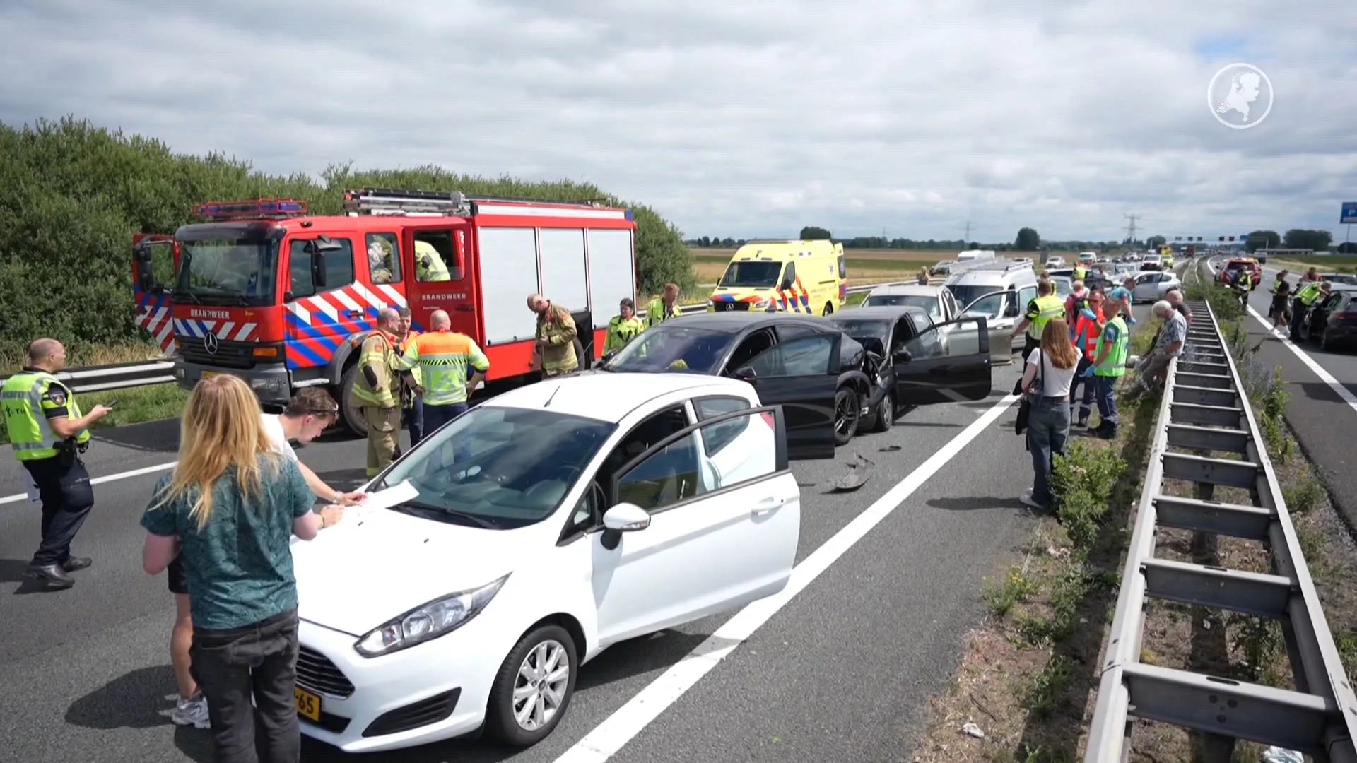 Chaos op A12: kettingbotsingen in beide richtingen zorgen voor uur file