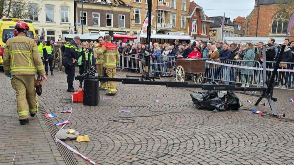 Tank trekt geluidsinstallatie omver bij bevrijdingsfeest Winterswijk, drie gewonden