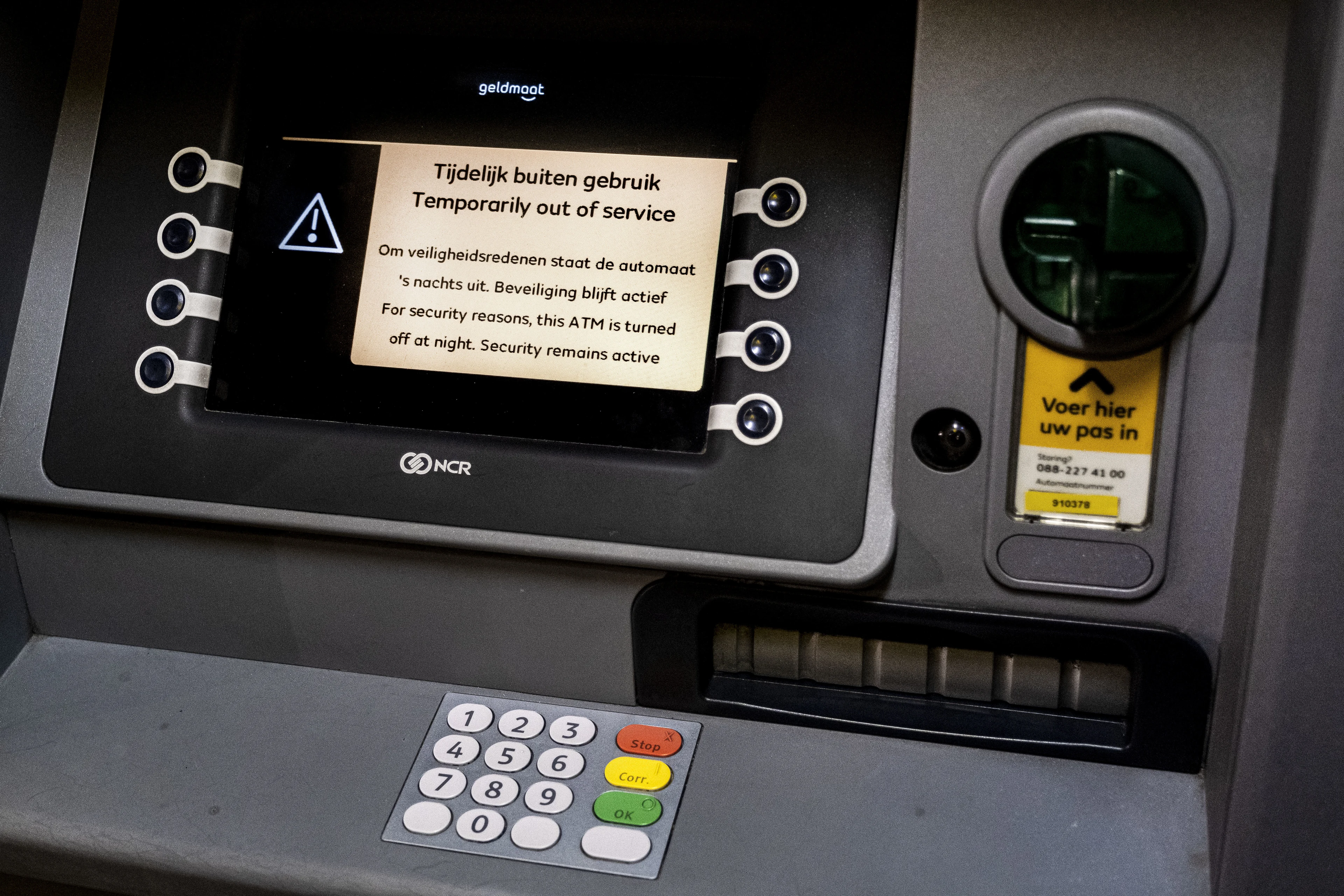 Geldautomaten nog zeker een jaar 's nachts dicht