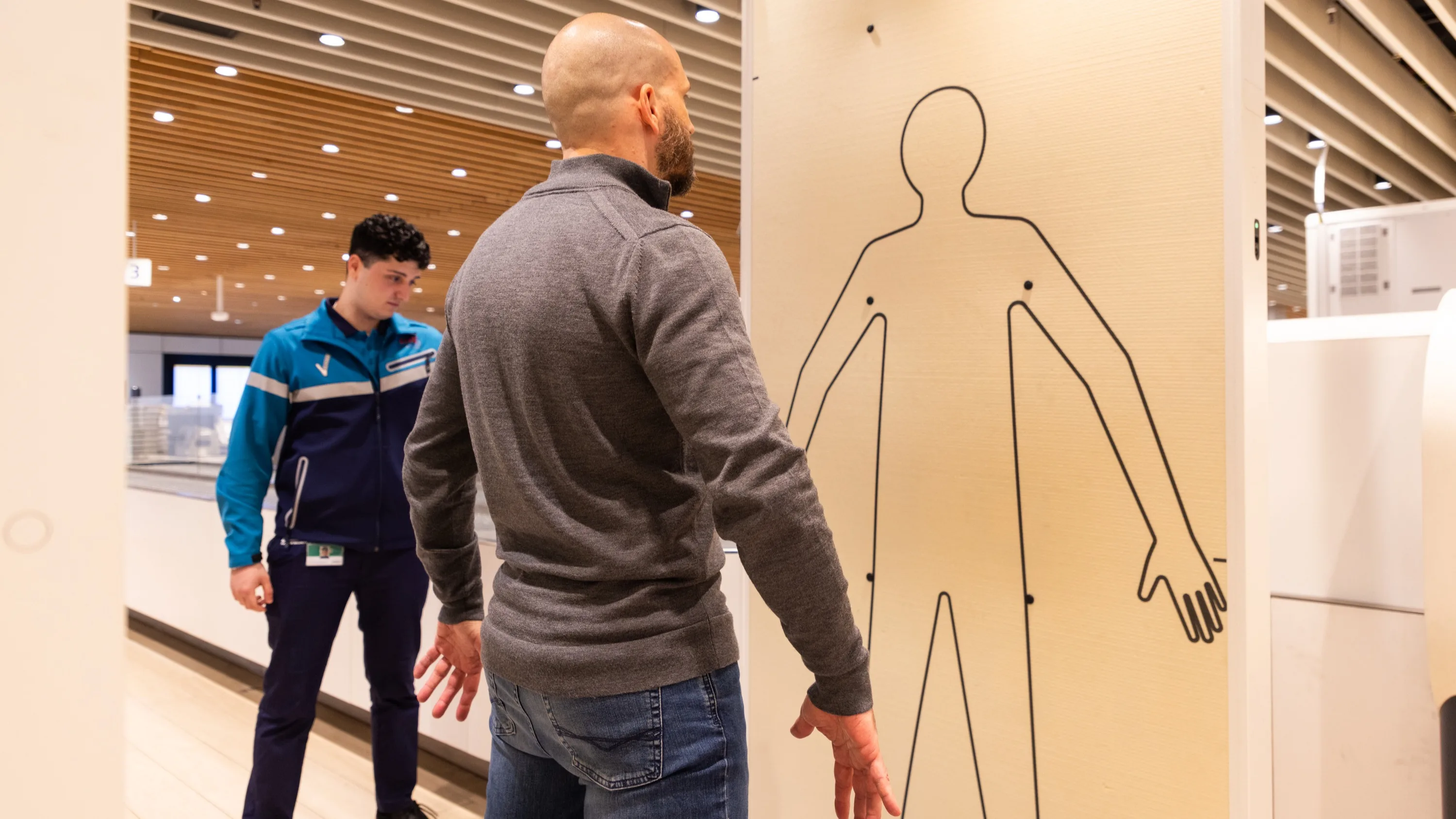 Voortaan minder lang wachten bij security op Schiphol door nieuwe scanners 