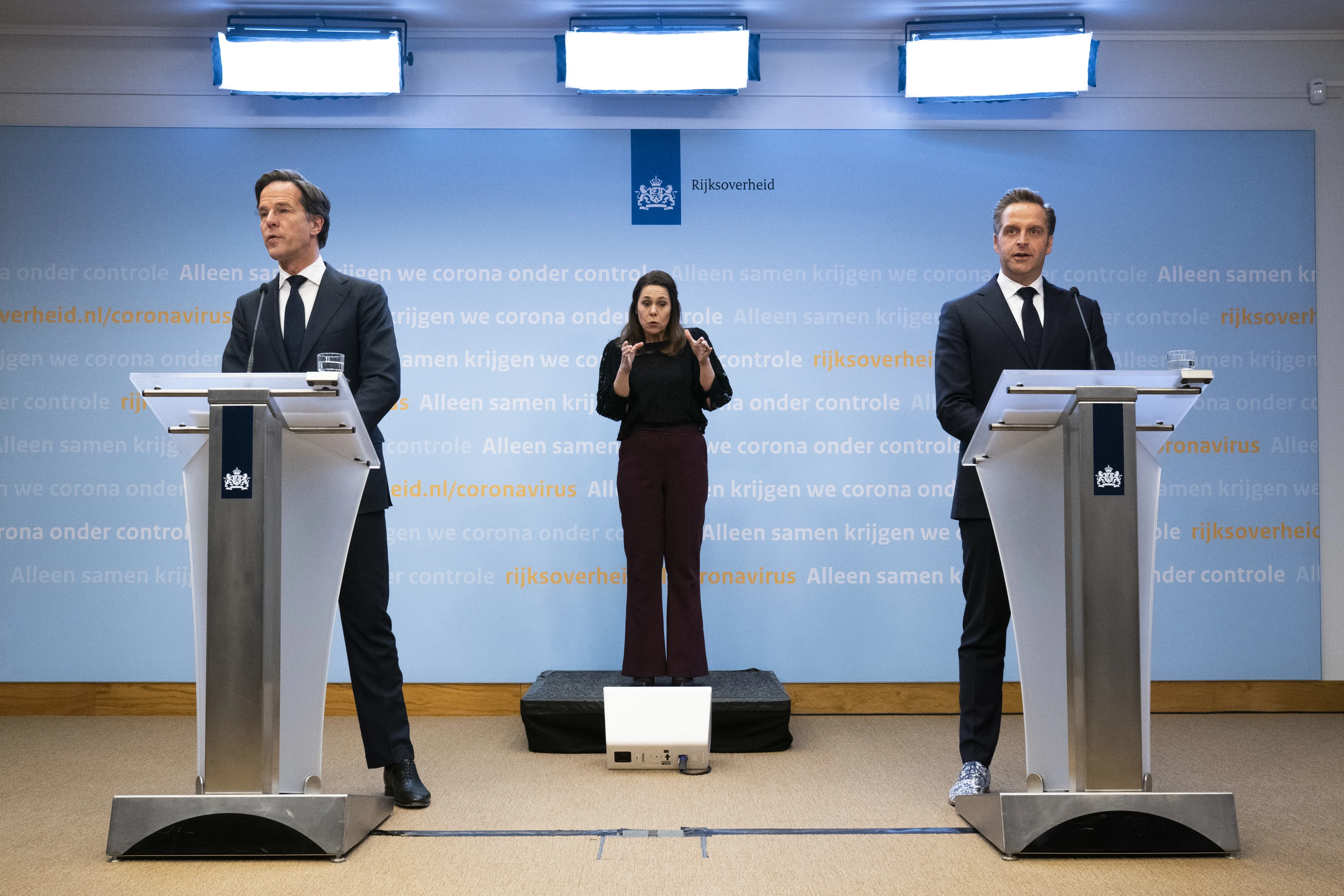 AFGELOPEN: Nieuwe coronapersconferentie met sombere boodschap