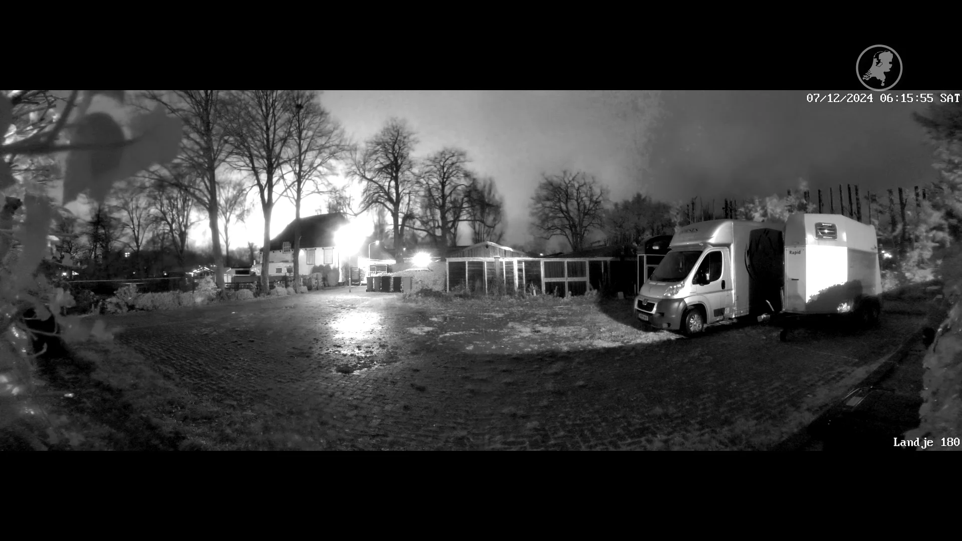 Camera legt grote lichtflitsen en daverende knal Tarwekamp vast