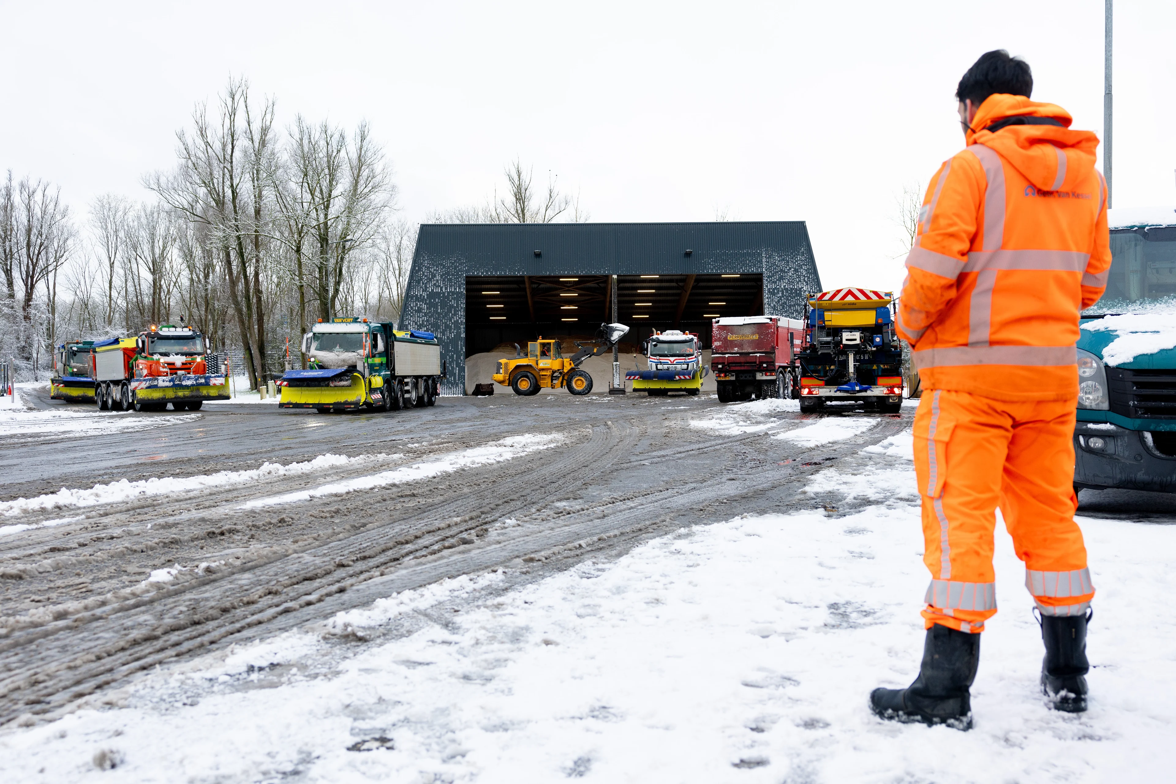 Vrijwel heel land onder code oranje door flink pak sneeuw en gladheid