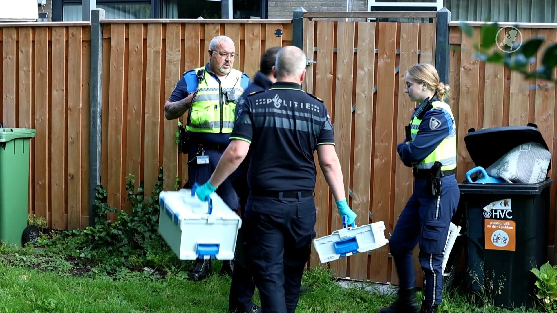 Vrouw dood in woning Zaandam, politie sluit misdrijf niet uit