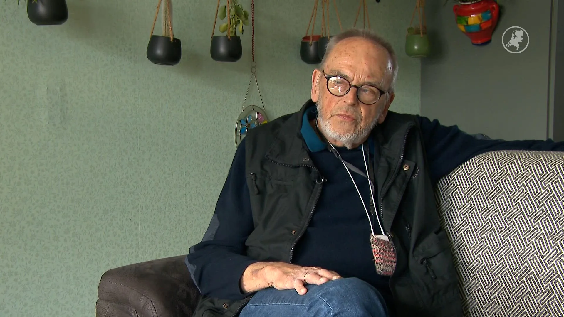 Joke zoekt gastgezin voor zieke man: 'Het put me uit'