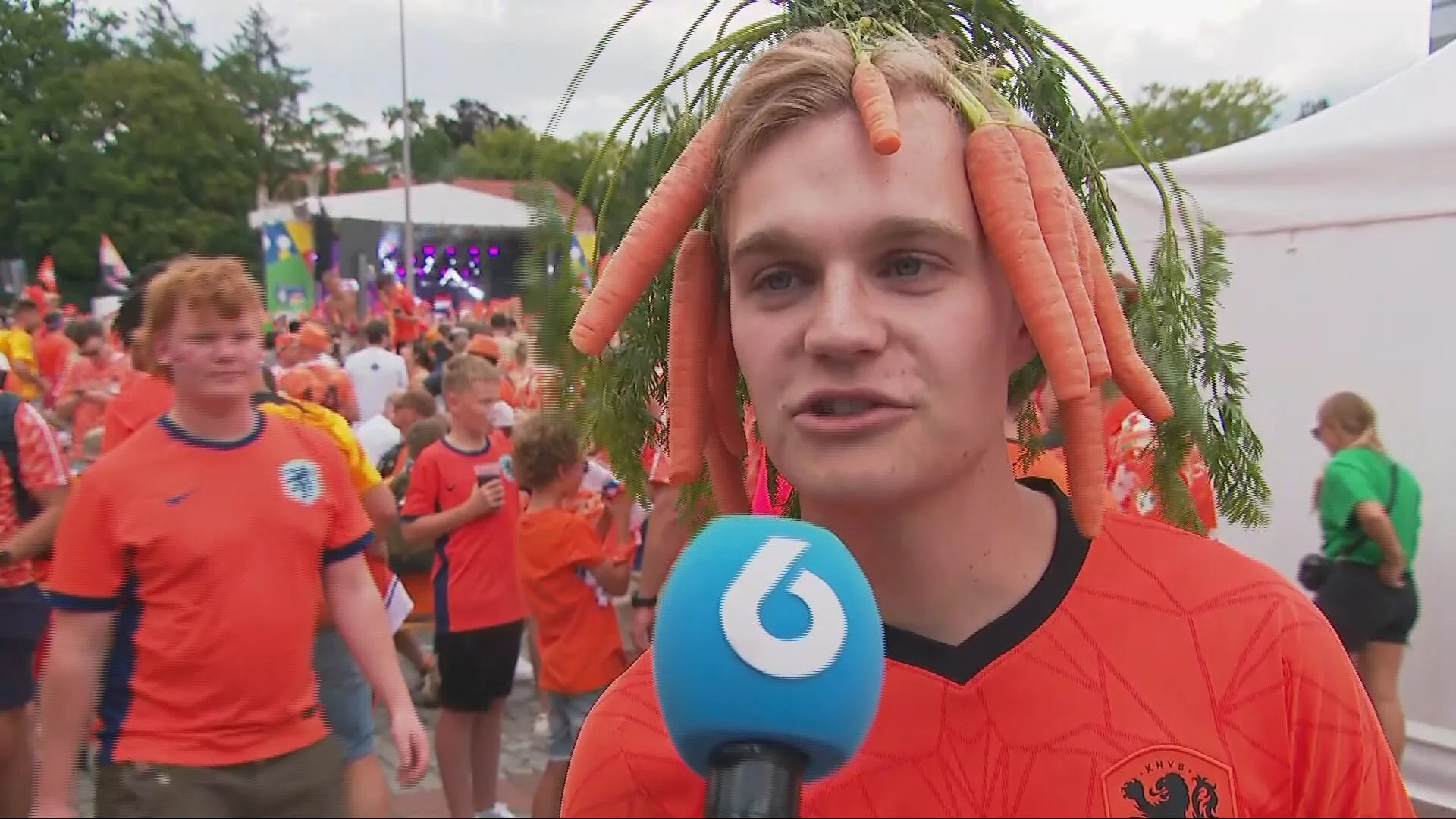 Het mysterie van het oranjegevoel: waarom verbindt dit ons?