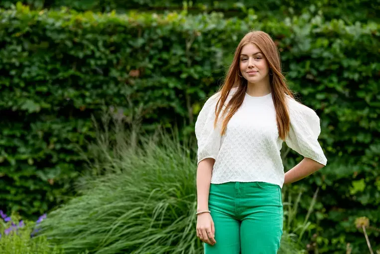 ZIEN: Prinses Alexia (16) loopt met klasgenoten in klimaatmars