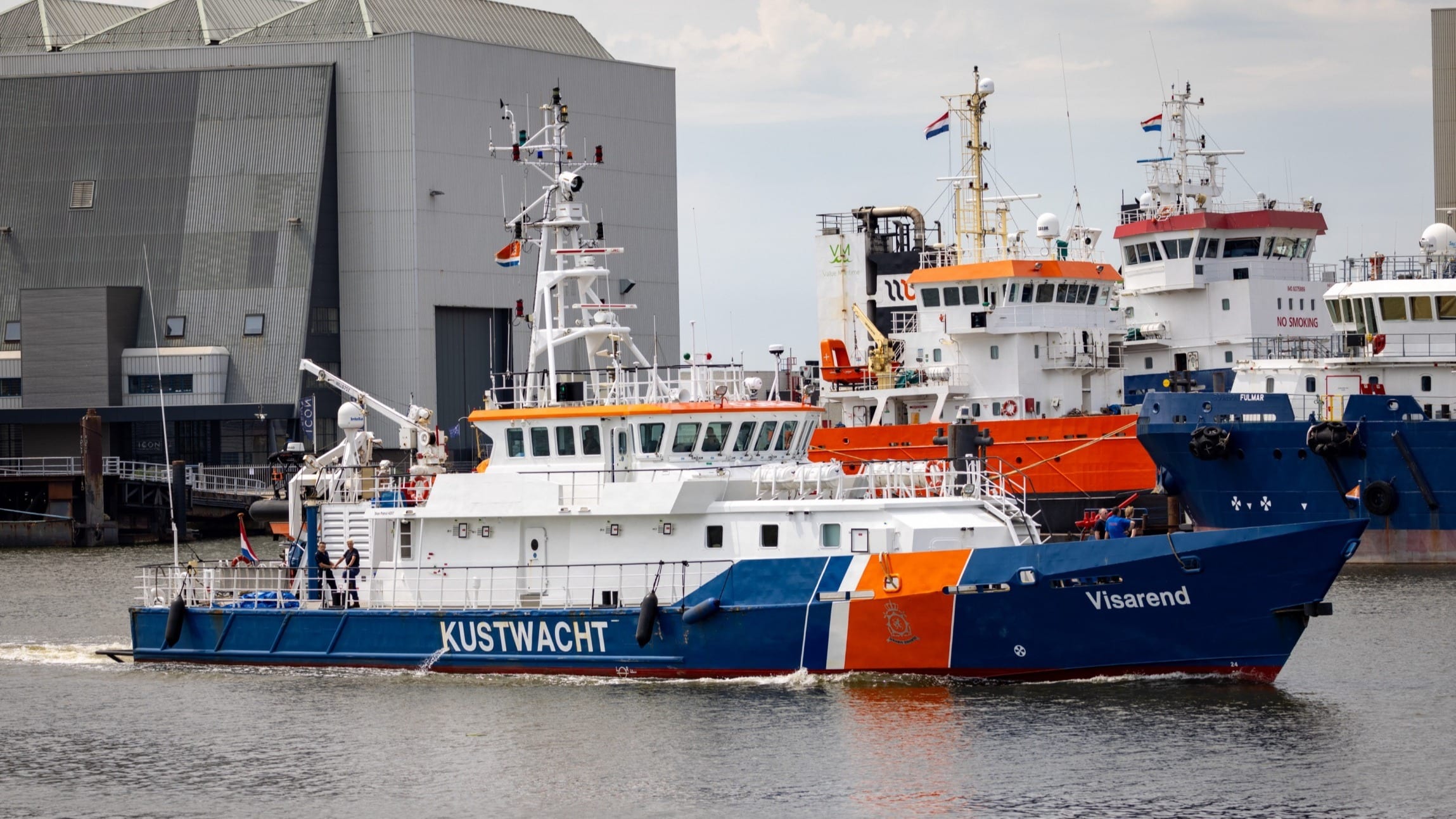Mensen op jacht vinden drijvend lichaam in Noordzee, identiteit onbekend