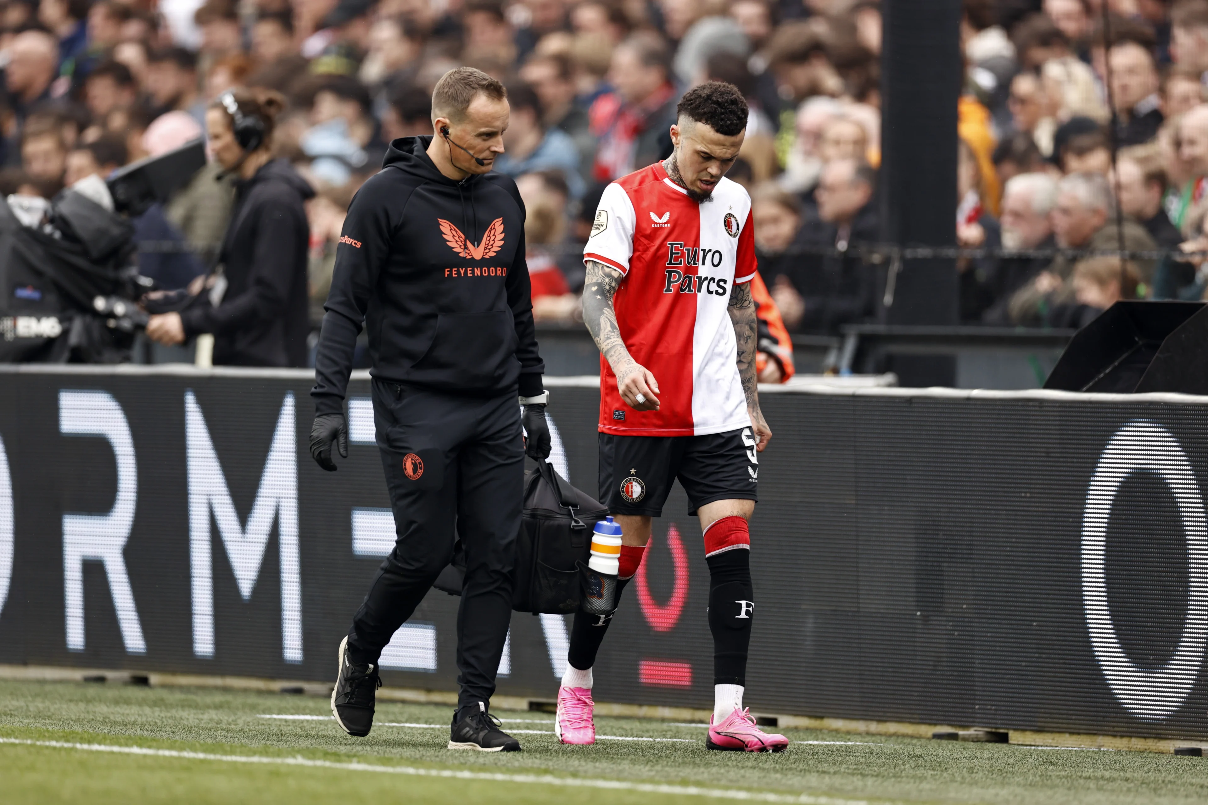 Feyenoorder Hartman mist EK door zware knieblessure
